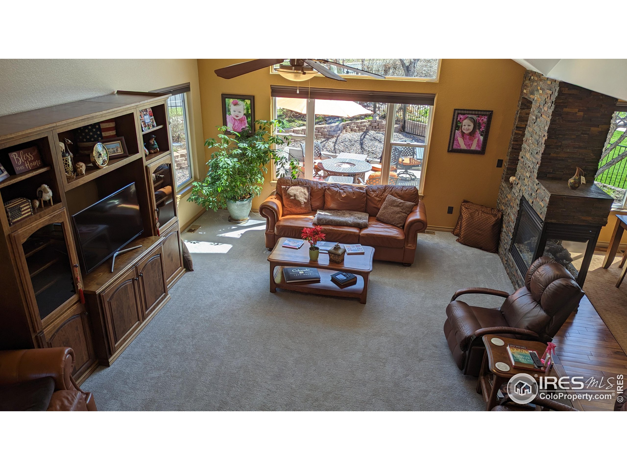 3232 Mariner Ln