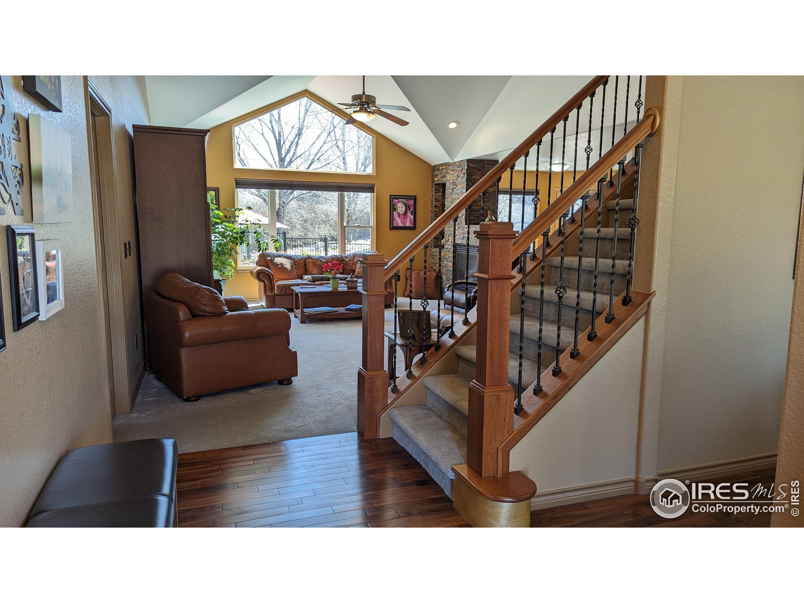 3232 Mariner Ln