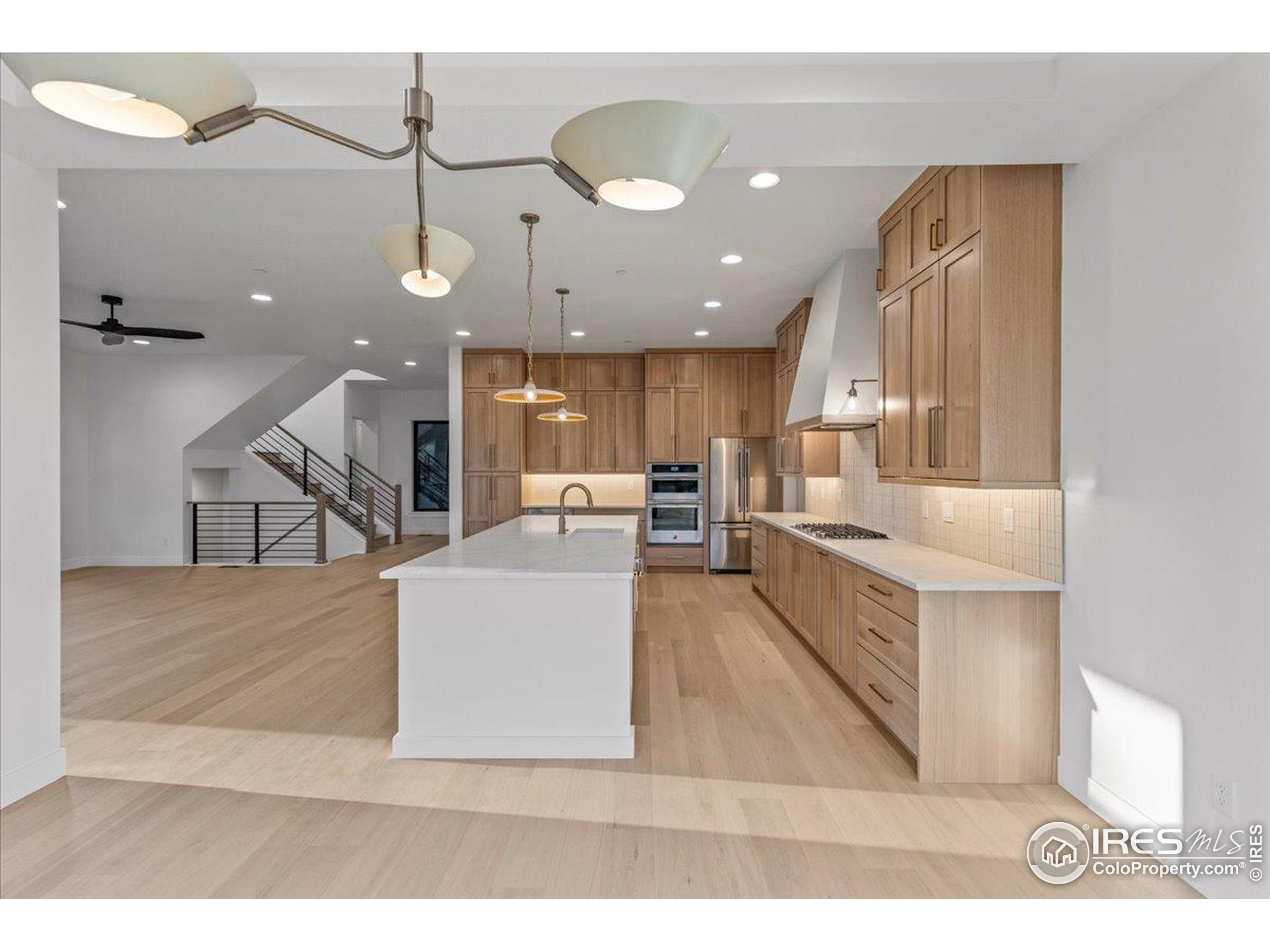 1002 Turnberry Cir