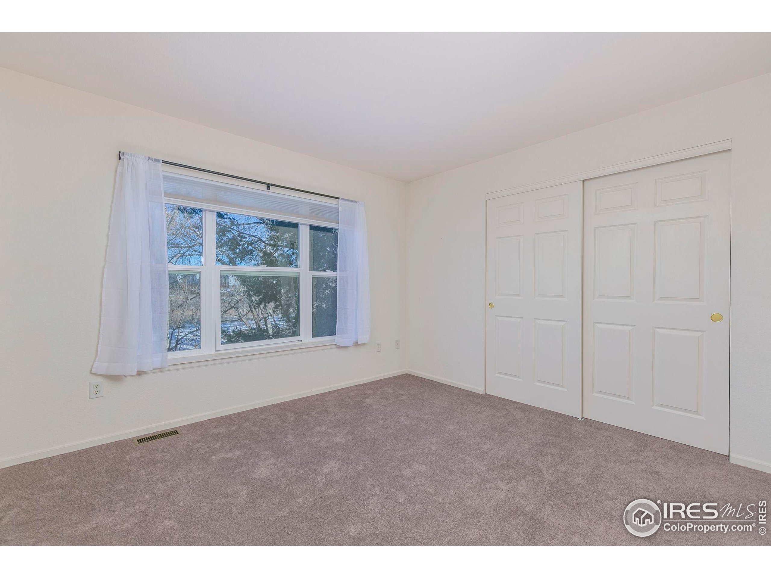 Photo 16 of 28 of 2225 Watersong Cir townhome