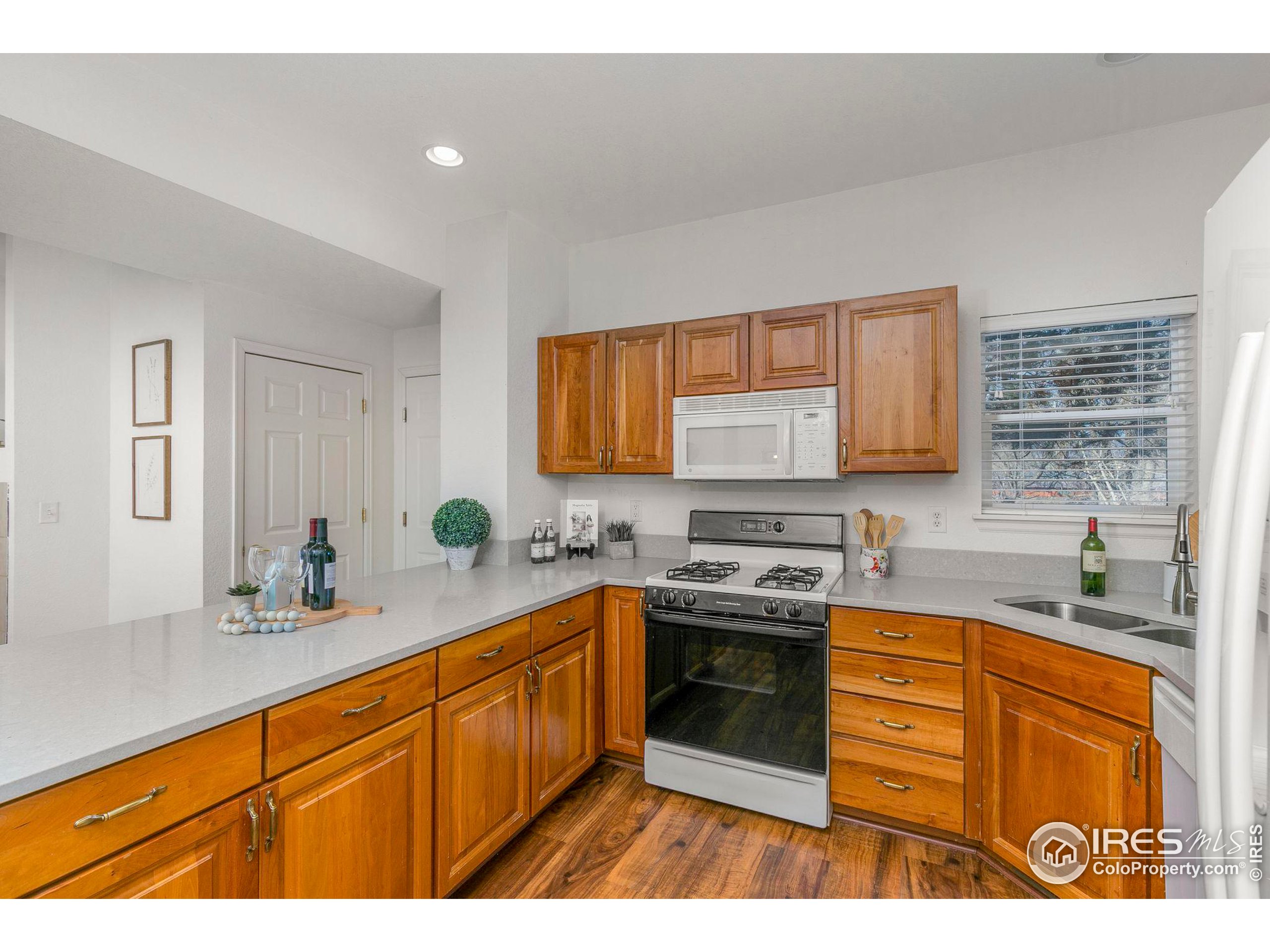 Photo 9 of 28 of 2225 Watersong Cir townhome