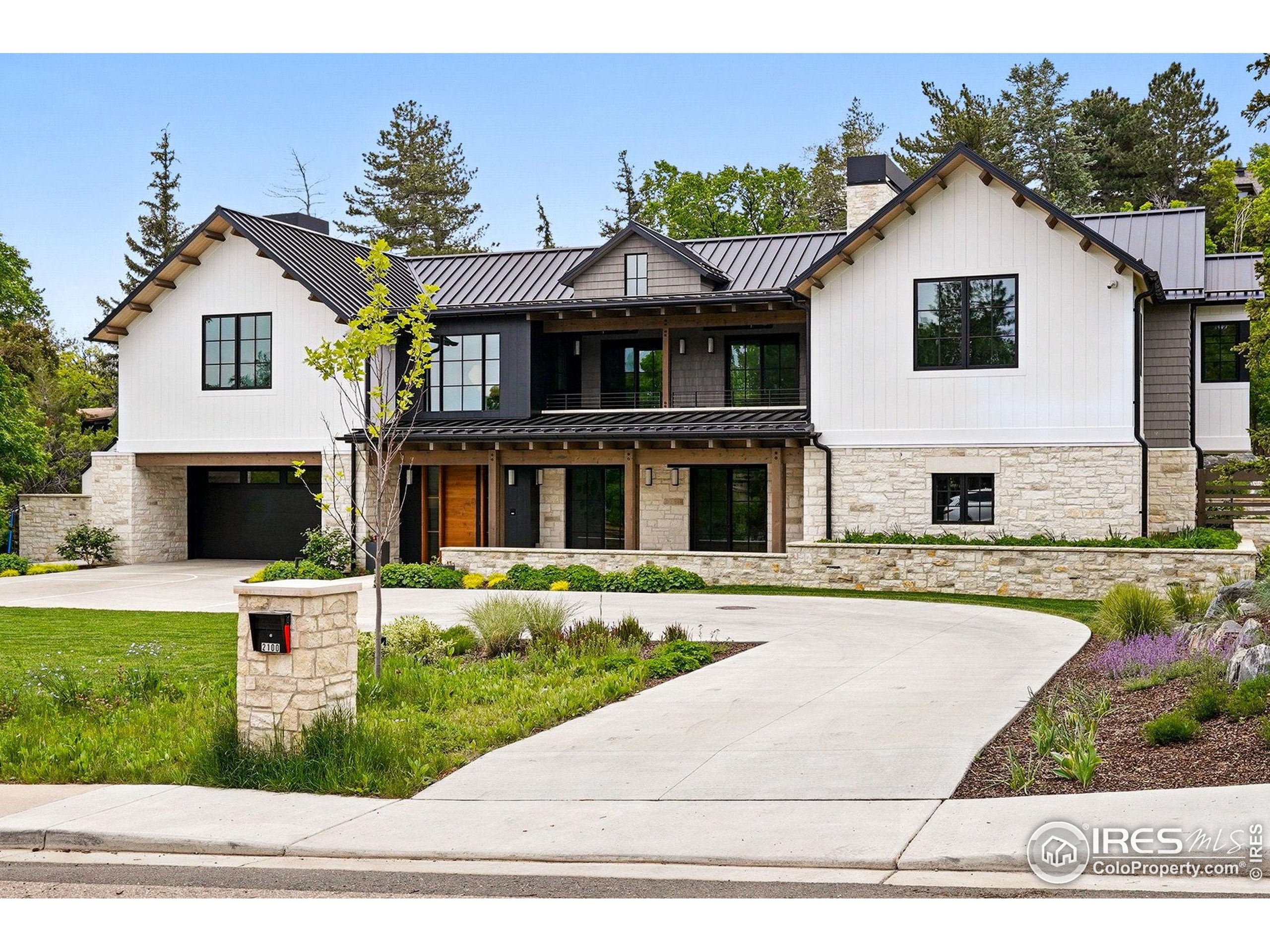 2100 Kohler Dr