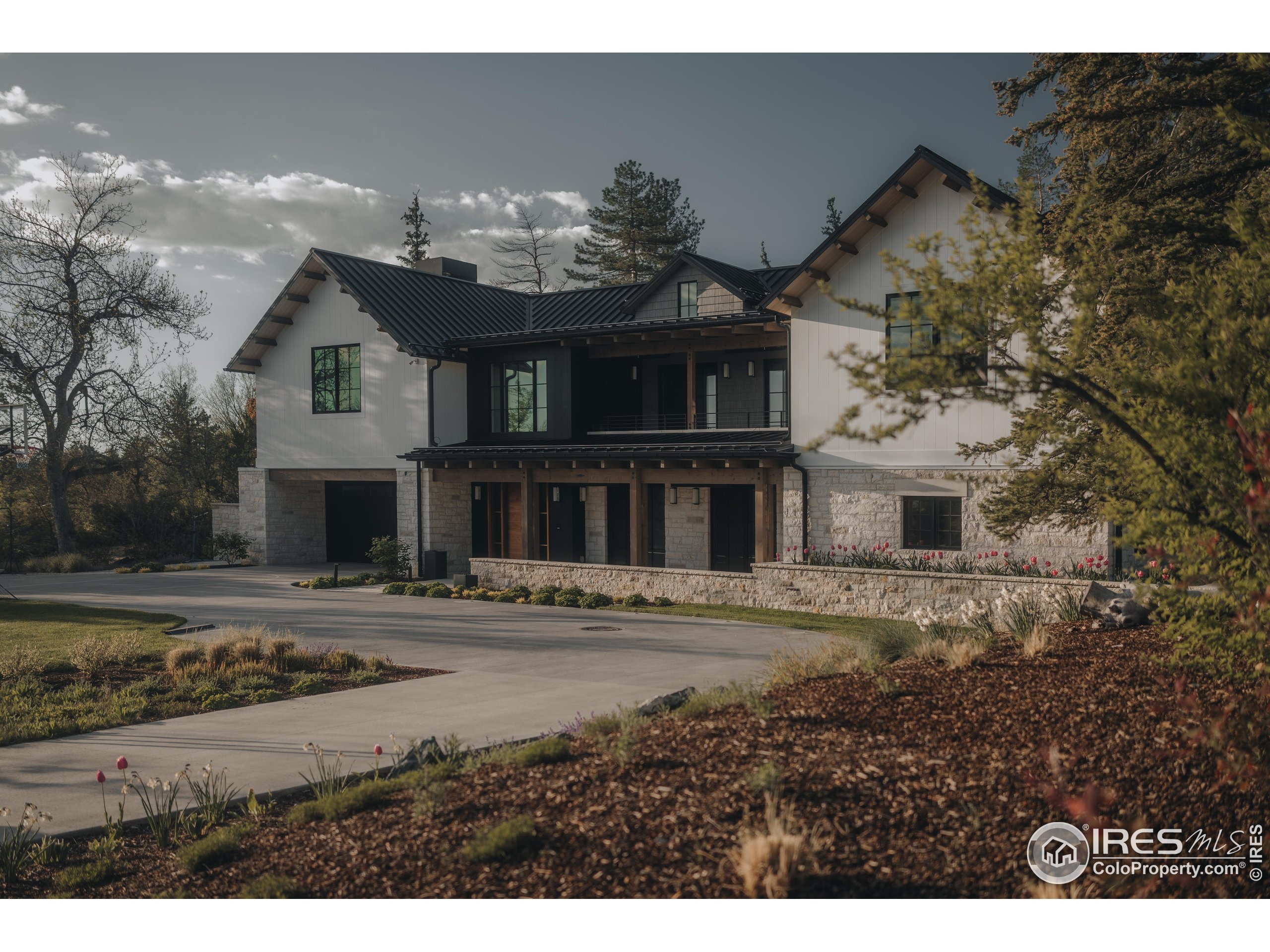 2100 Kohler Dr