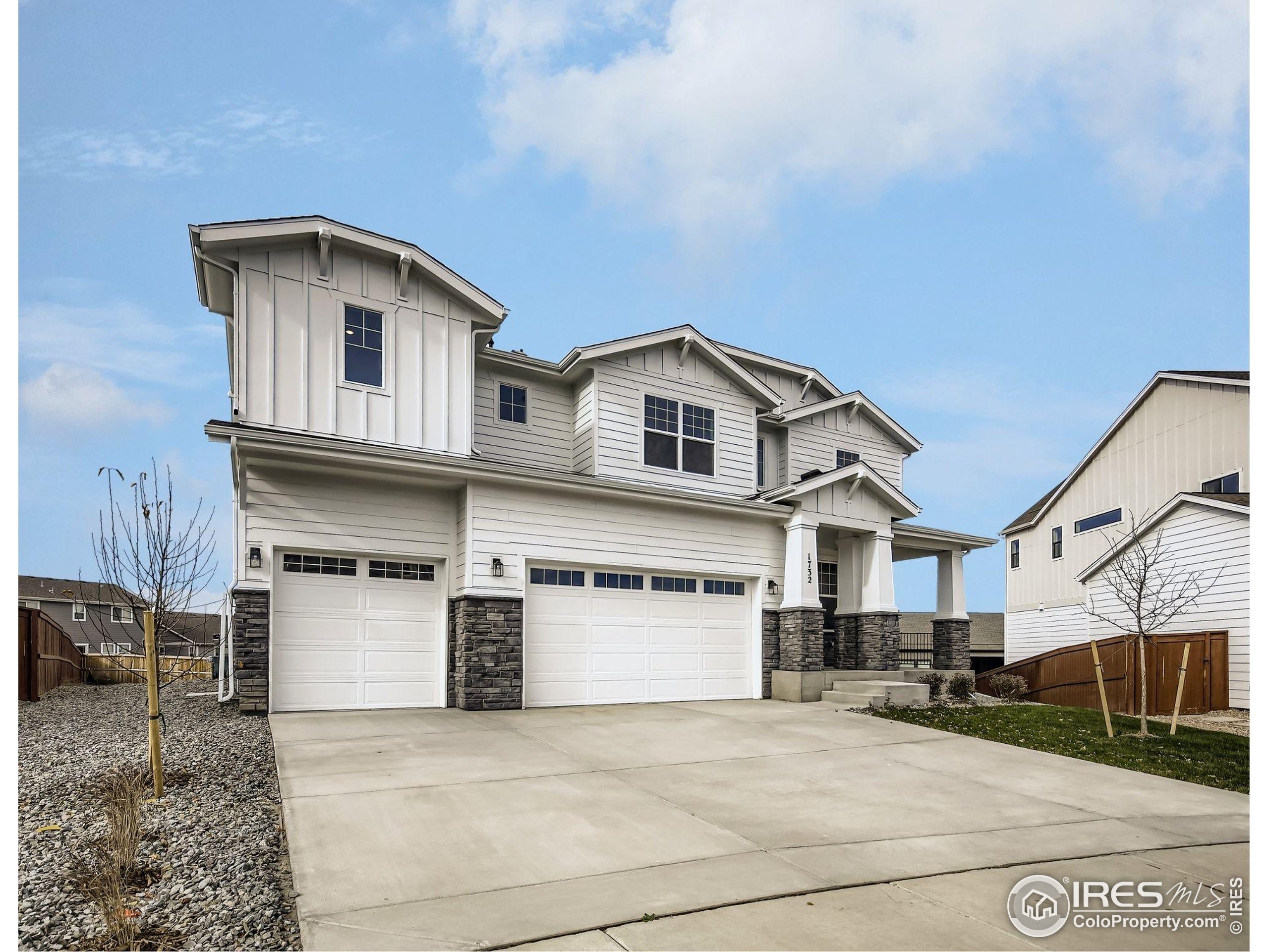 1732 Center Pivot Dr