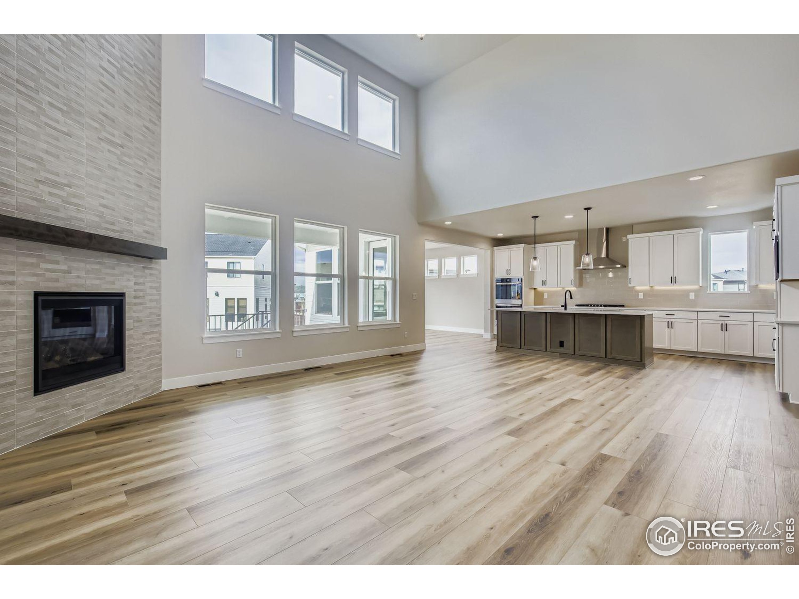 1732 Center Pivot Dr