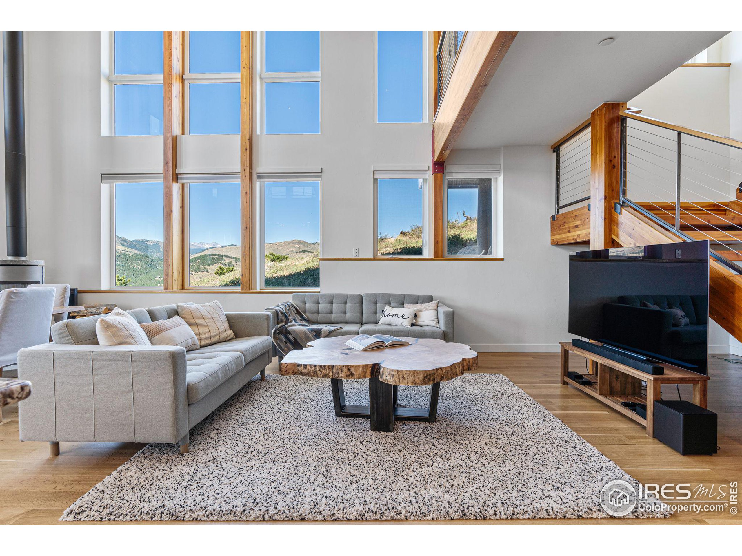 1133 Arroyo Chico Rd