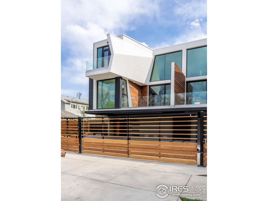 Photo of 944 Arapahoe Ave A, Boulder, CO 80302 (MLS # 1035124)