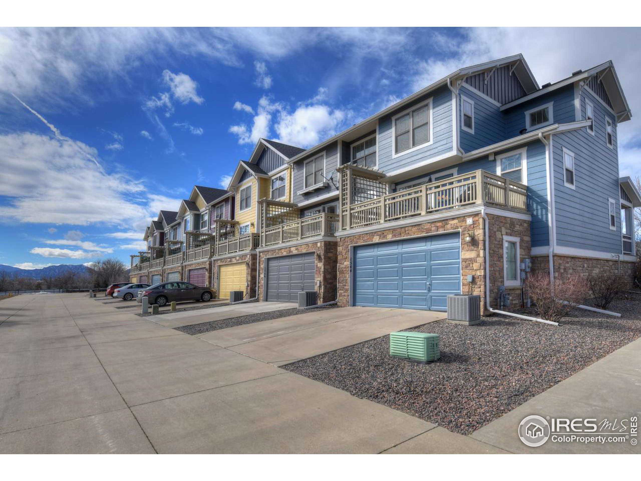 Photo 26 of 28 of 1544 Cottonwood Ave townhome