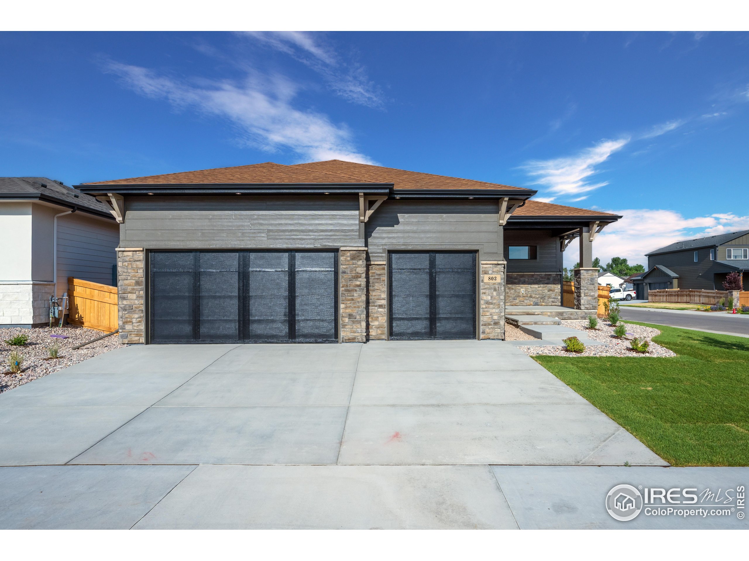 125 Boxwood Dr