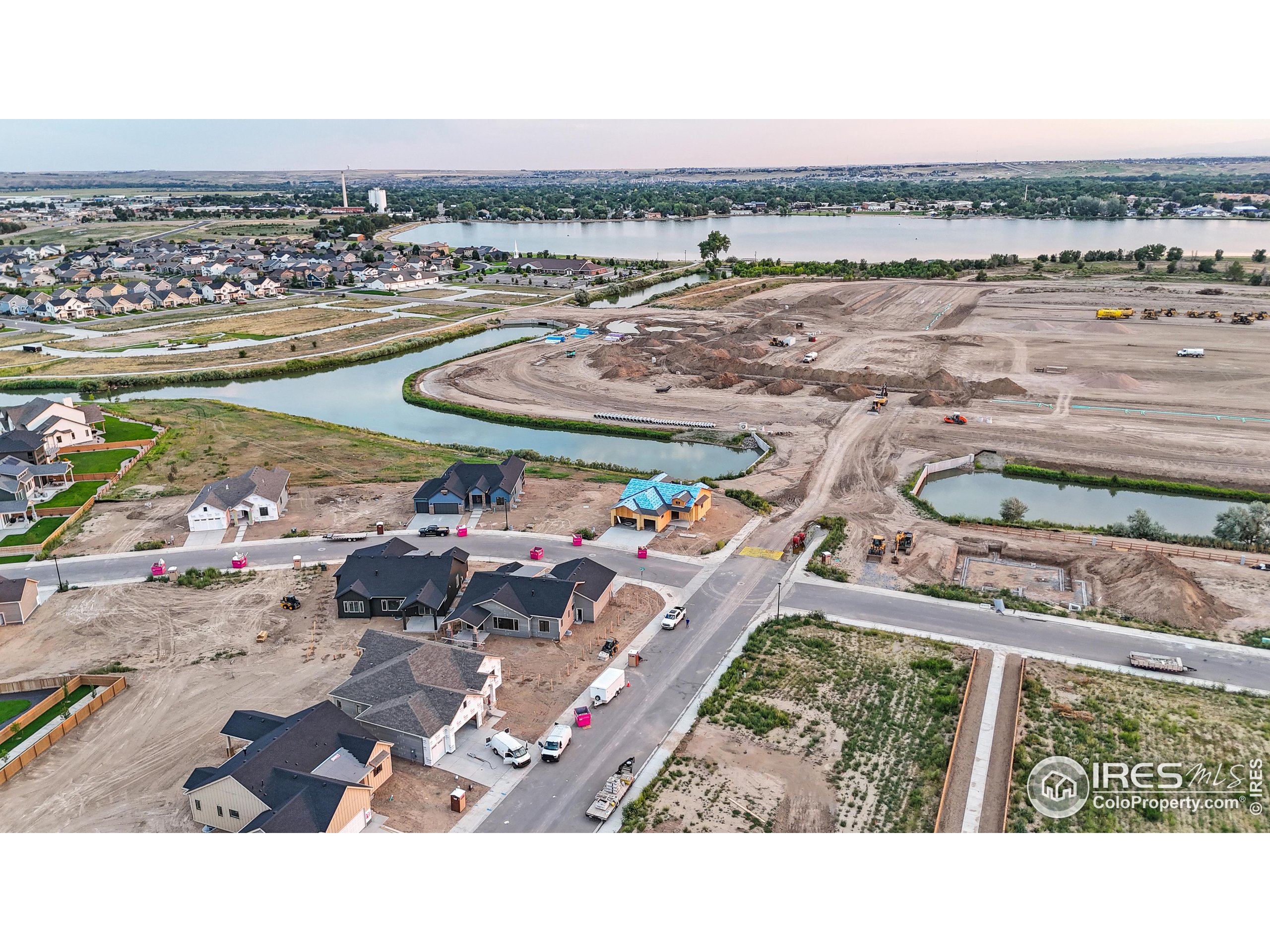 125 Boxwood Dr