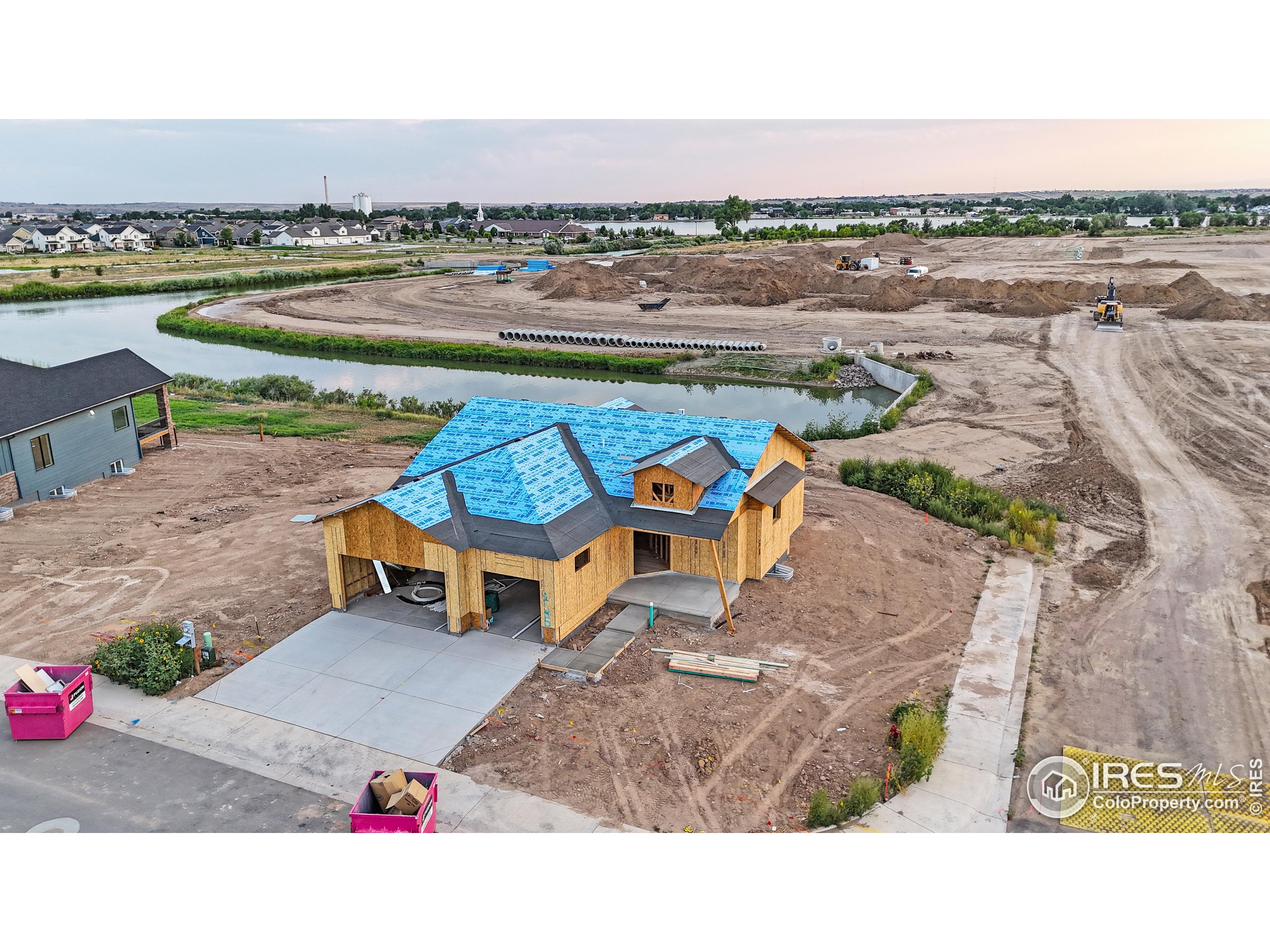 125 Boxwood Dr