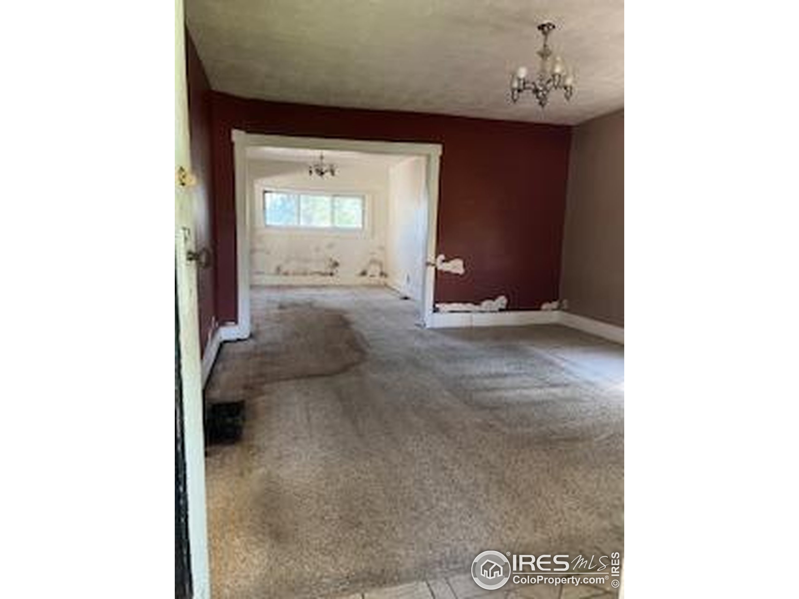 1524 Main St