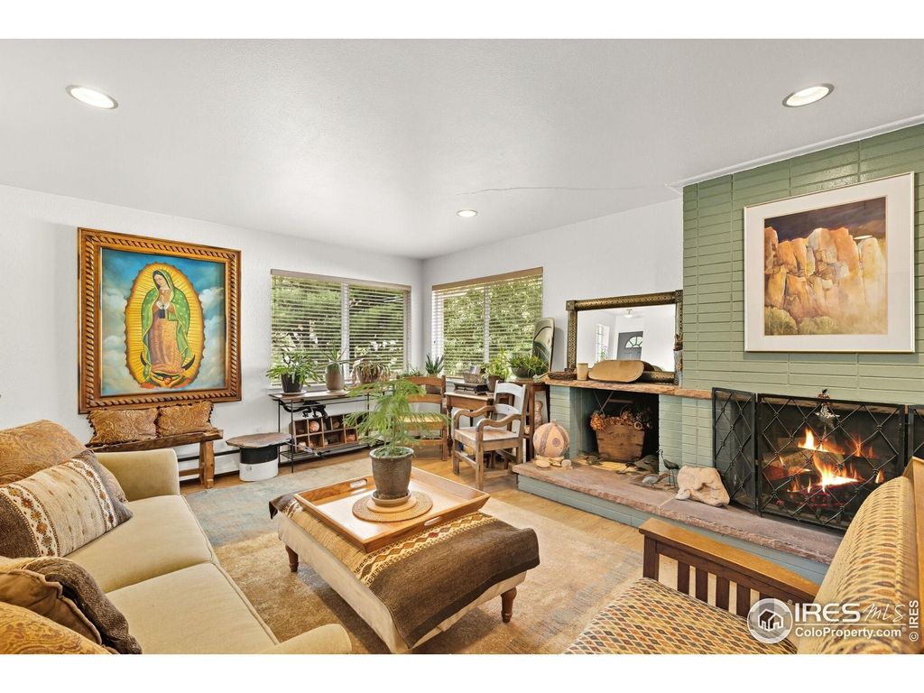 Photo of 3155 Dover Dr, Boulder, CO 80305 (MLS # 1045083)