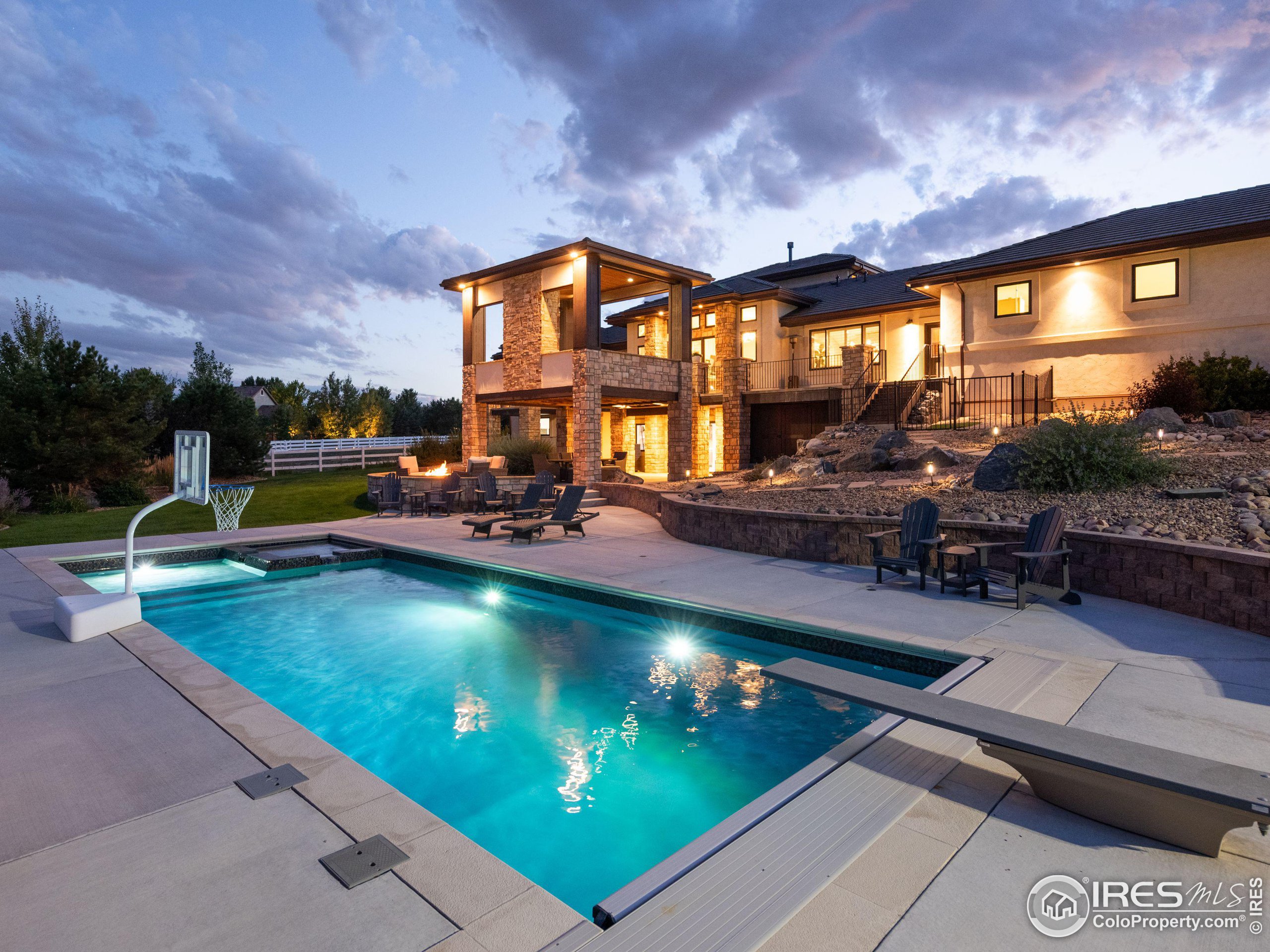 2600 High Prairie Way
