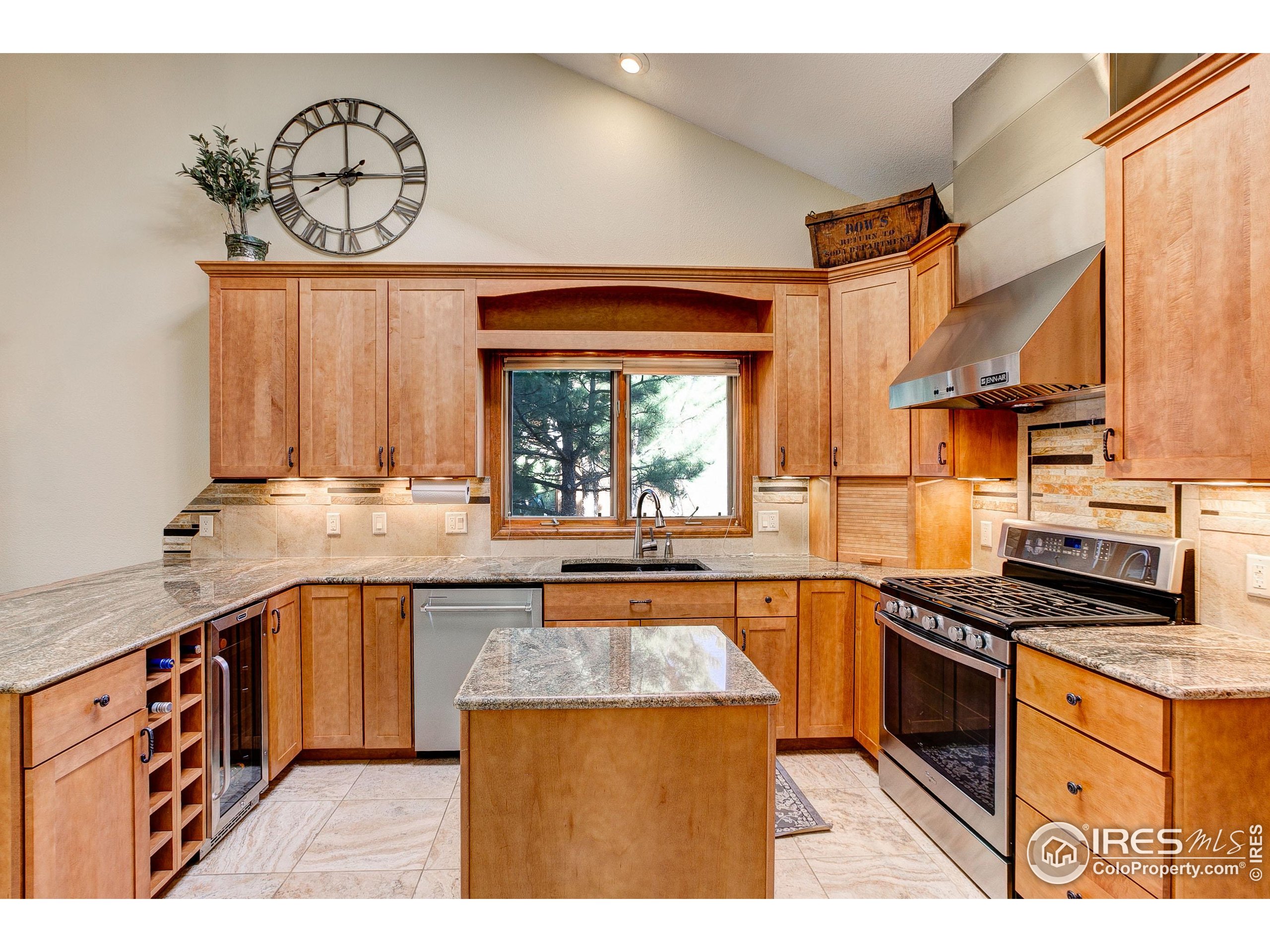901 Rambling Dr