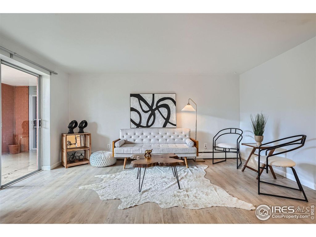 Photo of 625 Pearl St 3, Boulder, CO 80302 (MLS # 1004352)