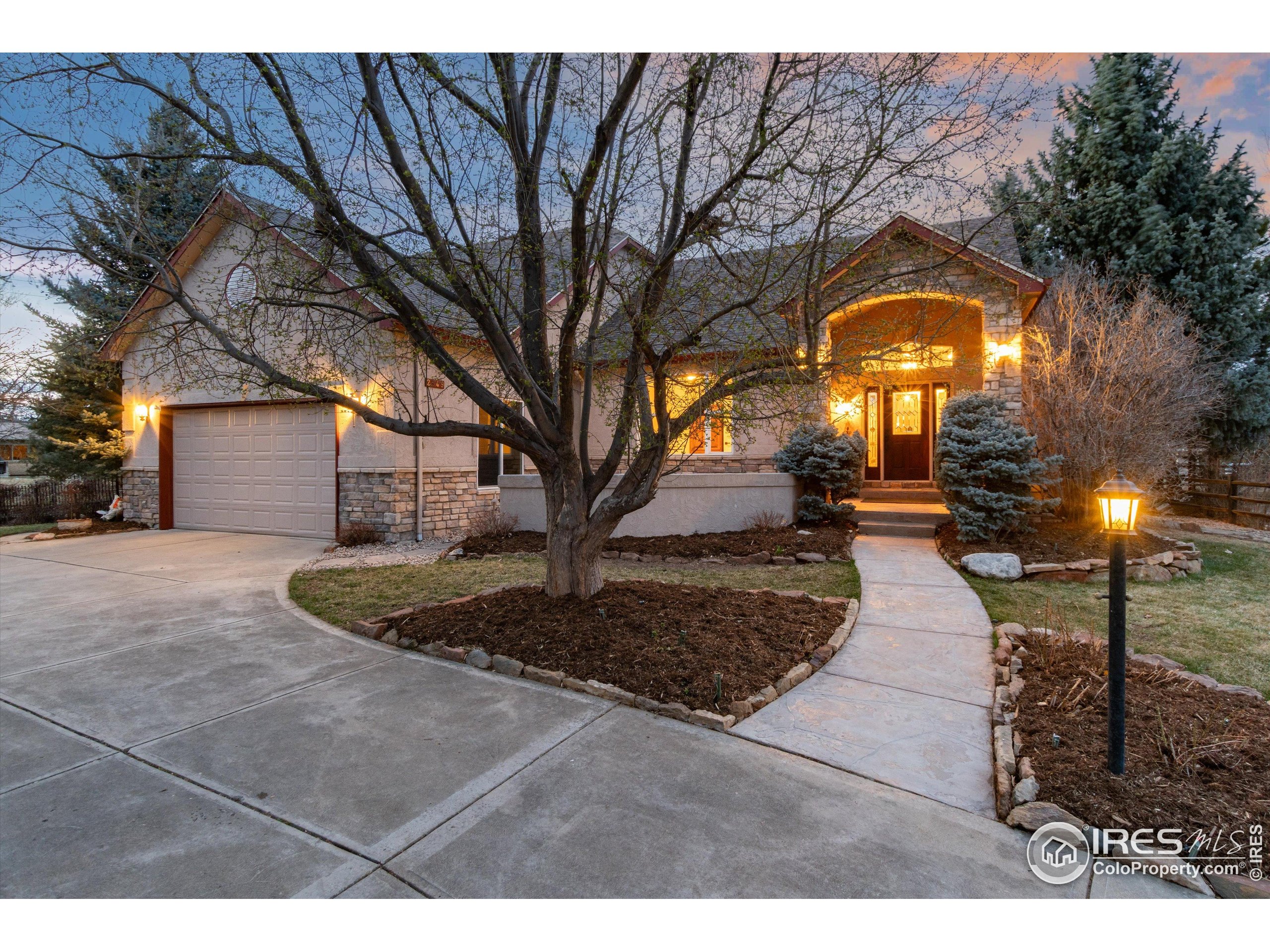 2549 Cowley Dr