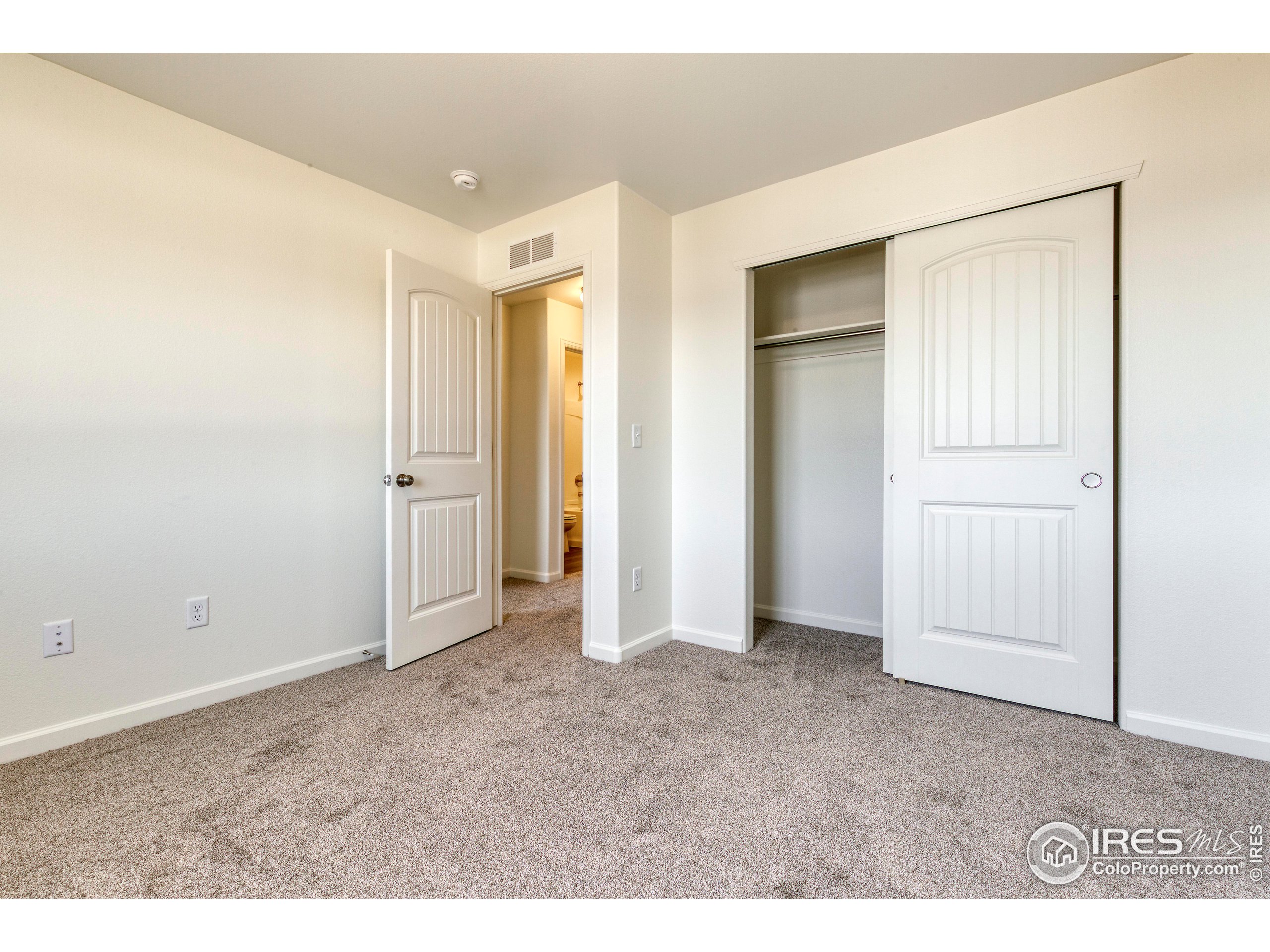 Photo 10 of 11 of 4355 24th St Rd 3702 condo