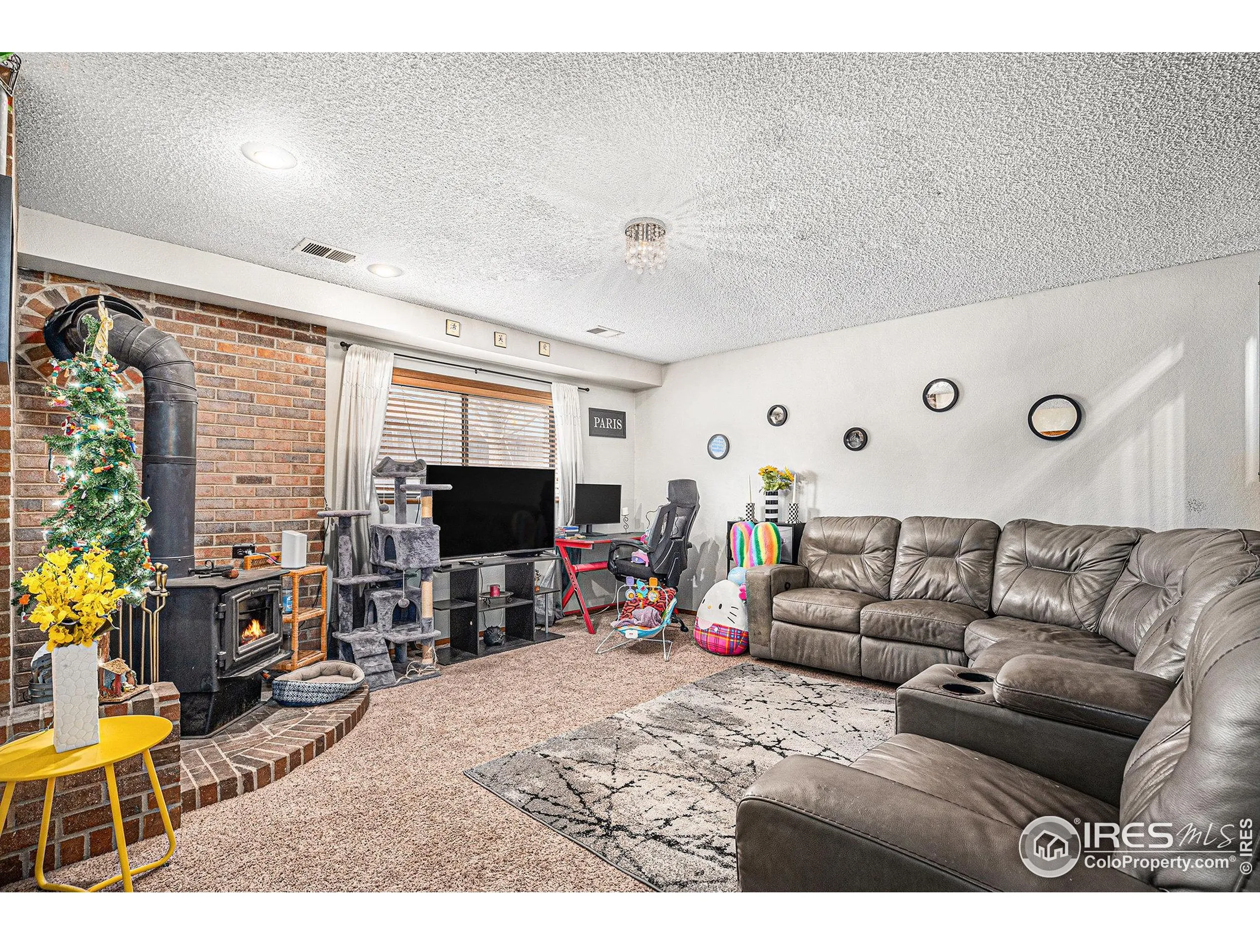 Fort Lupton, Colorado 80621, United States, 5 Bedrooms Bedrooms, ,2 BathroomsBathrooms,Residential,Active,252174