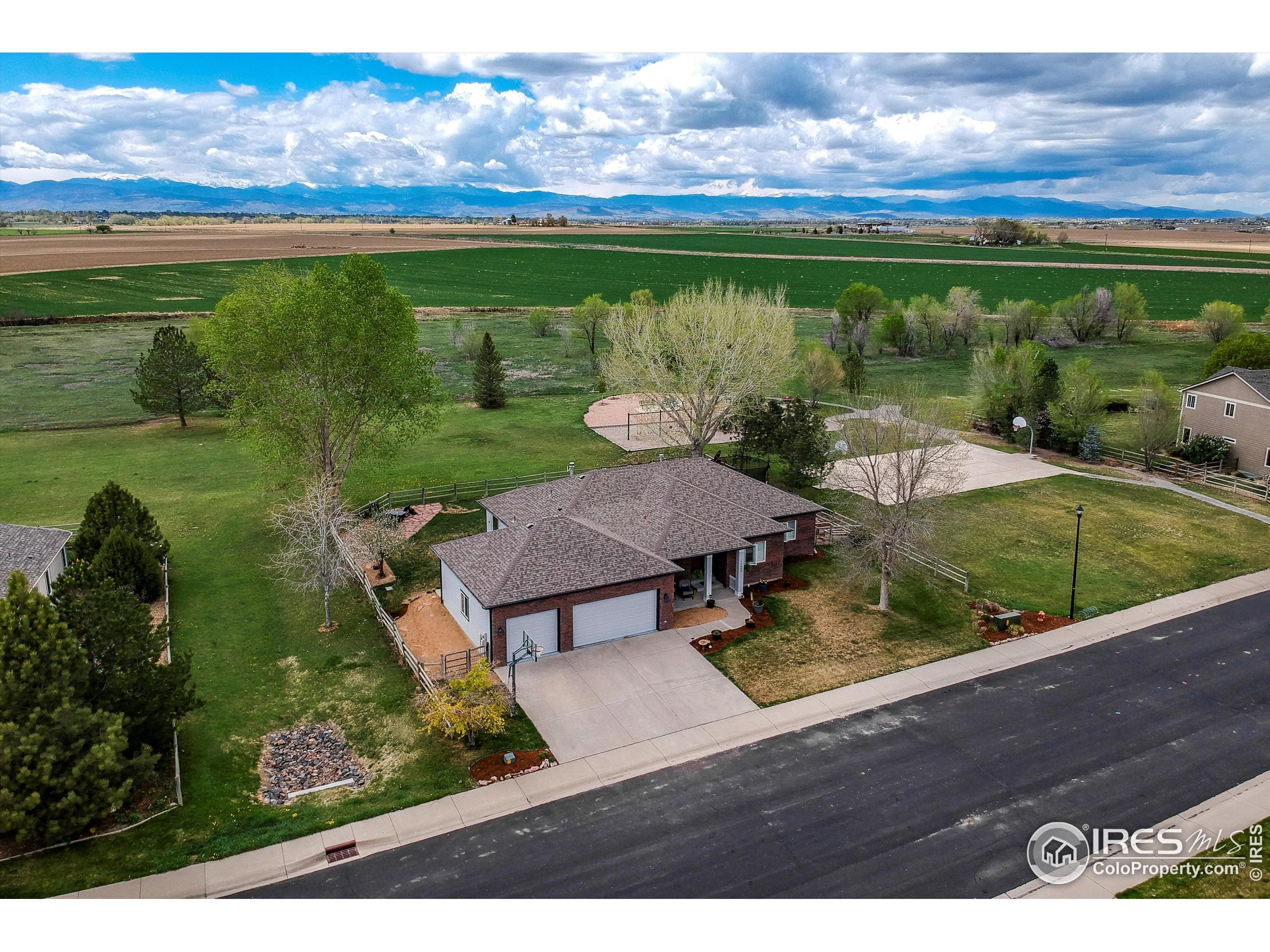 11669 Montgomery Cir