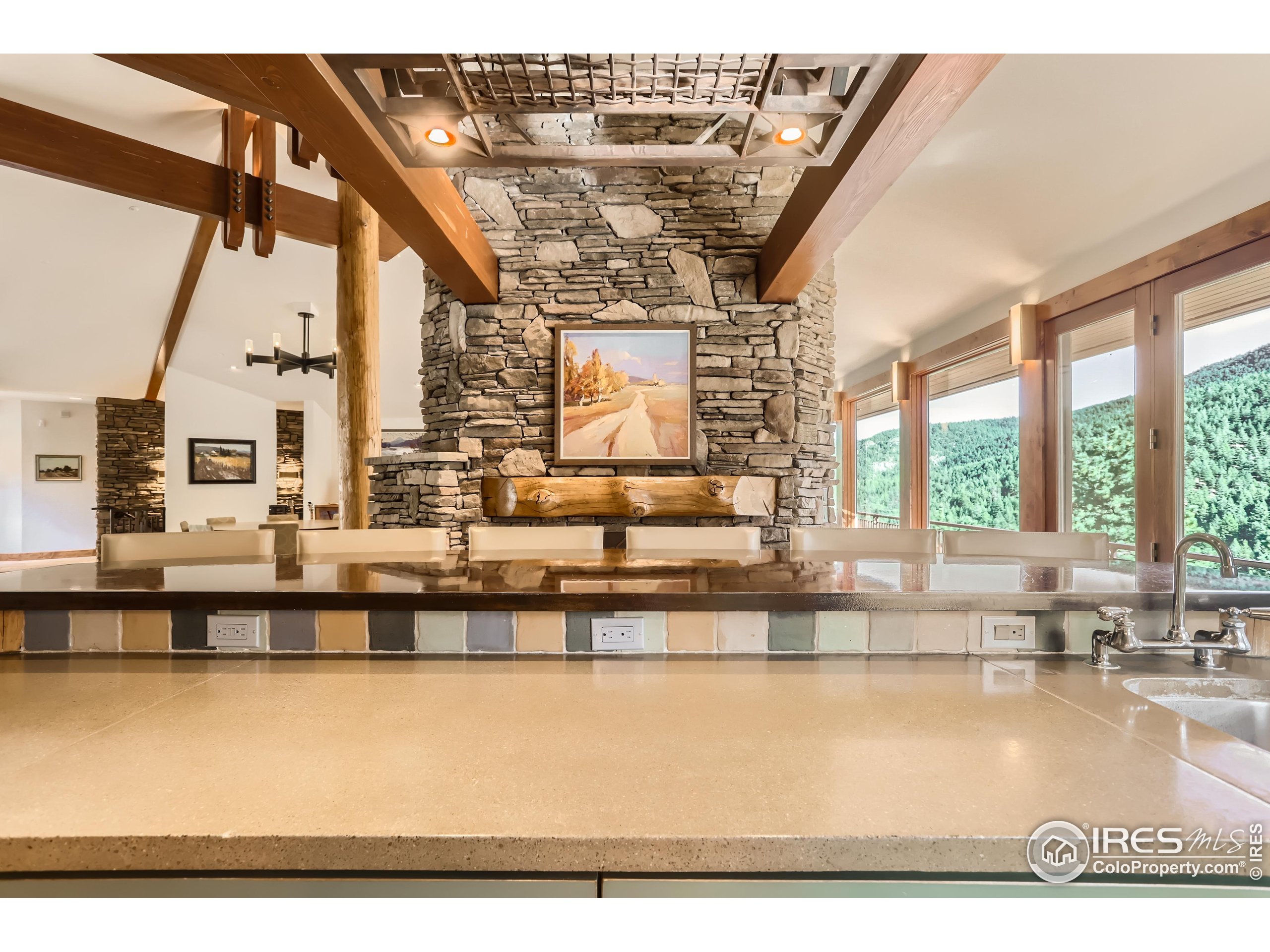 2307 Magnolia Dr
