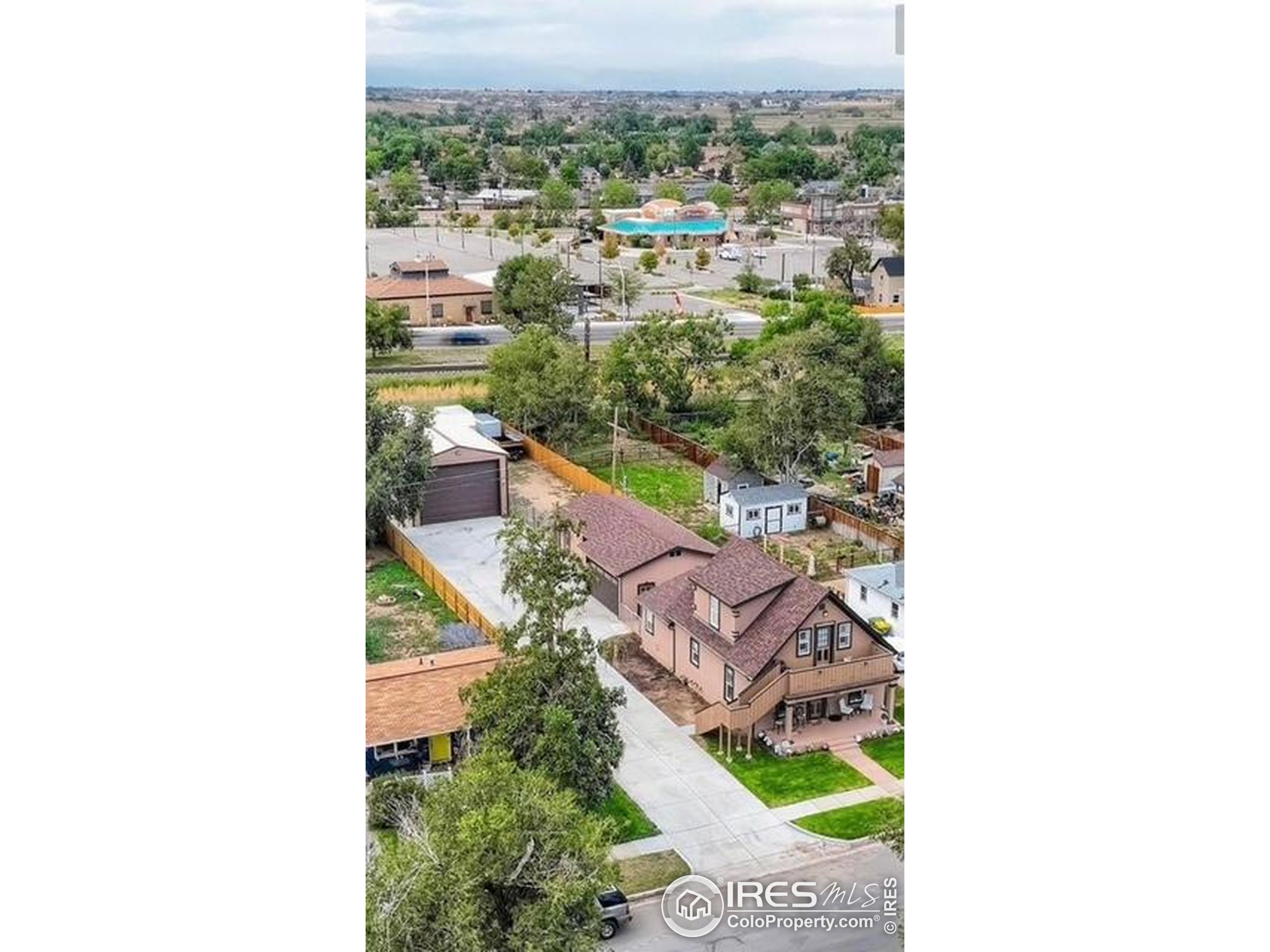 365 S 2nd Ave