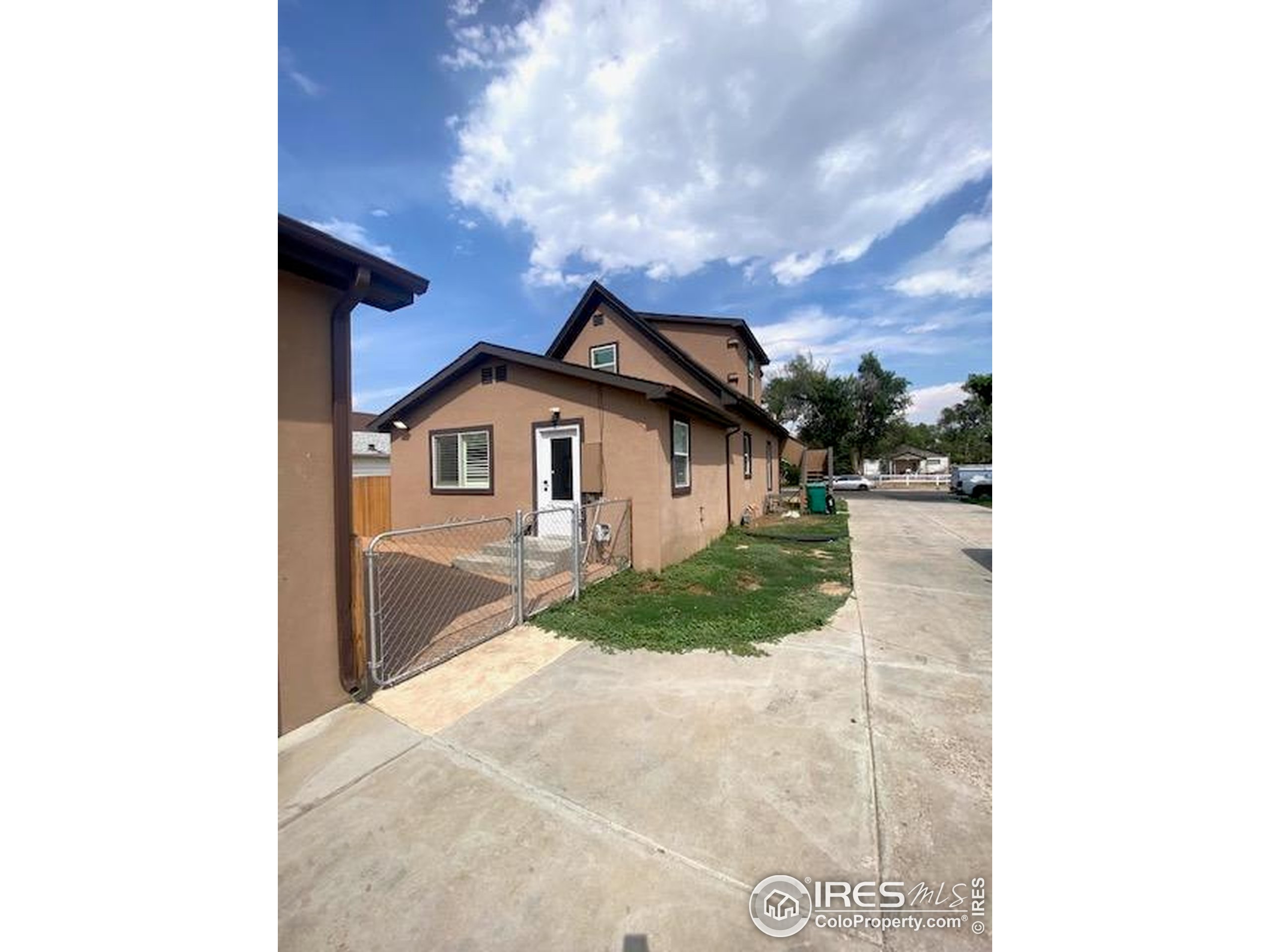 365 S 2nd Ave