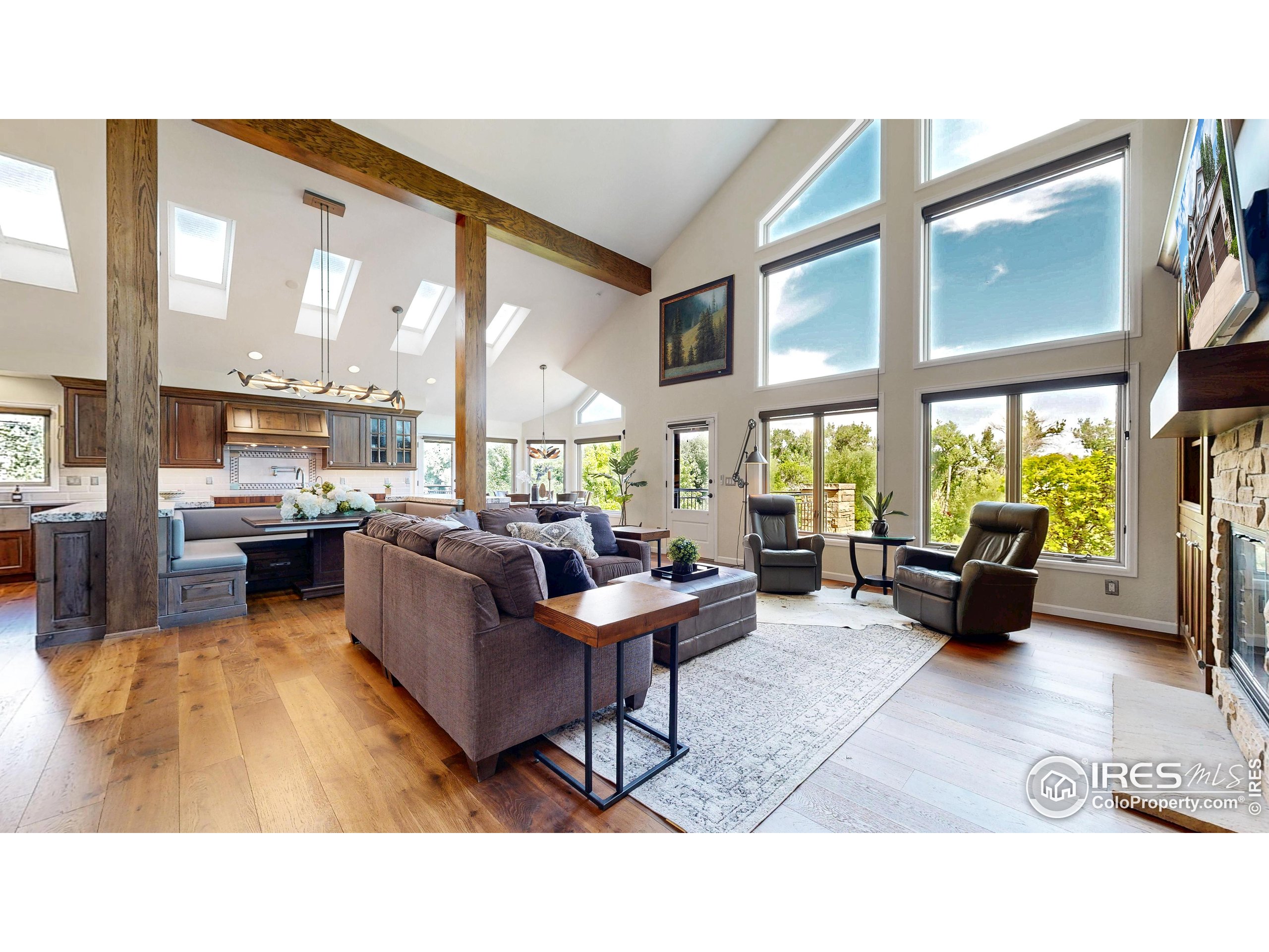898 Eagle Ridge Ct