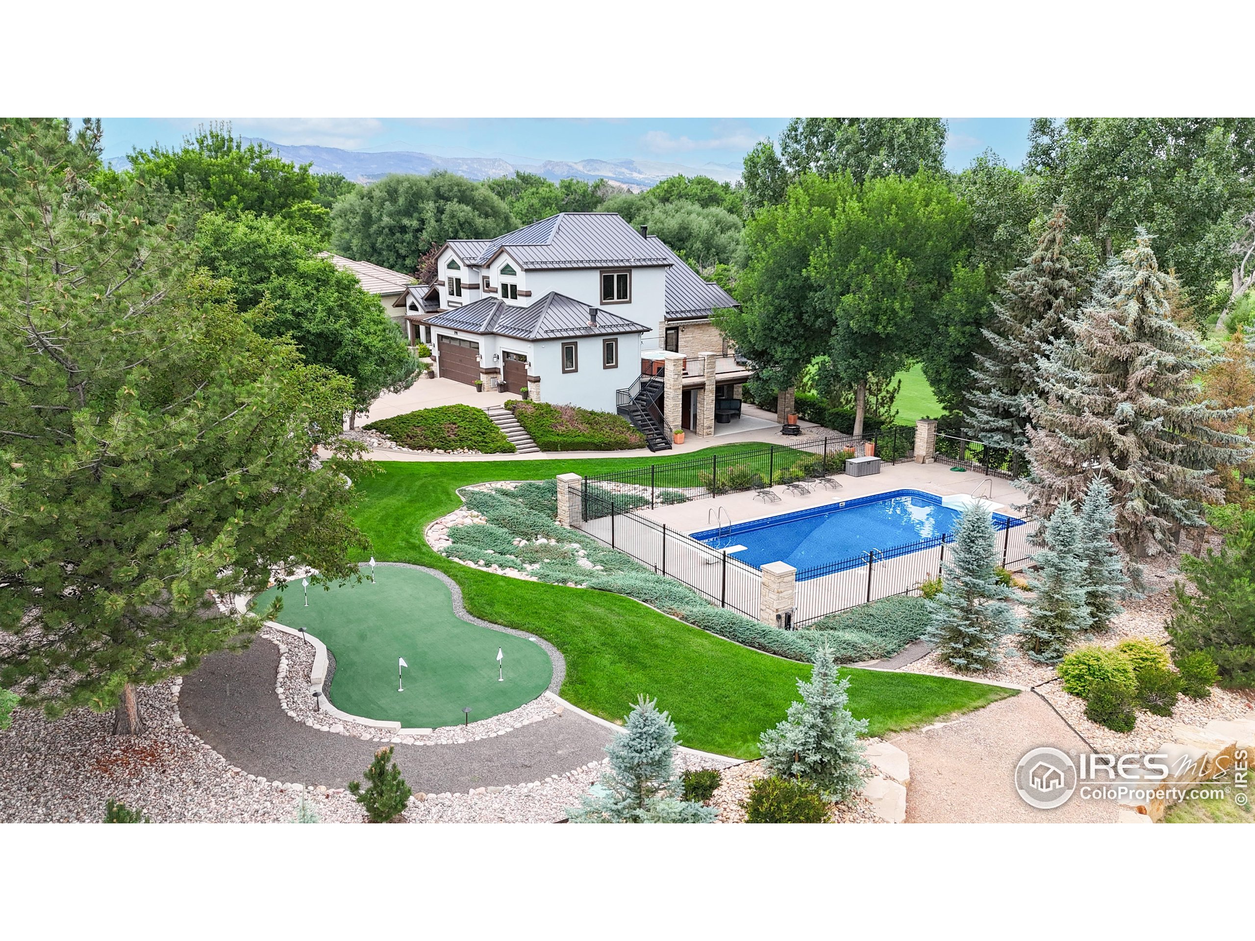 898 Eagle Ridge Ct