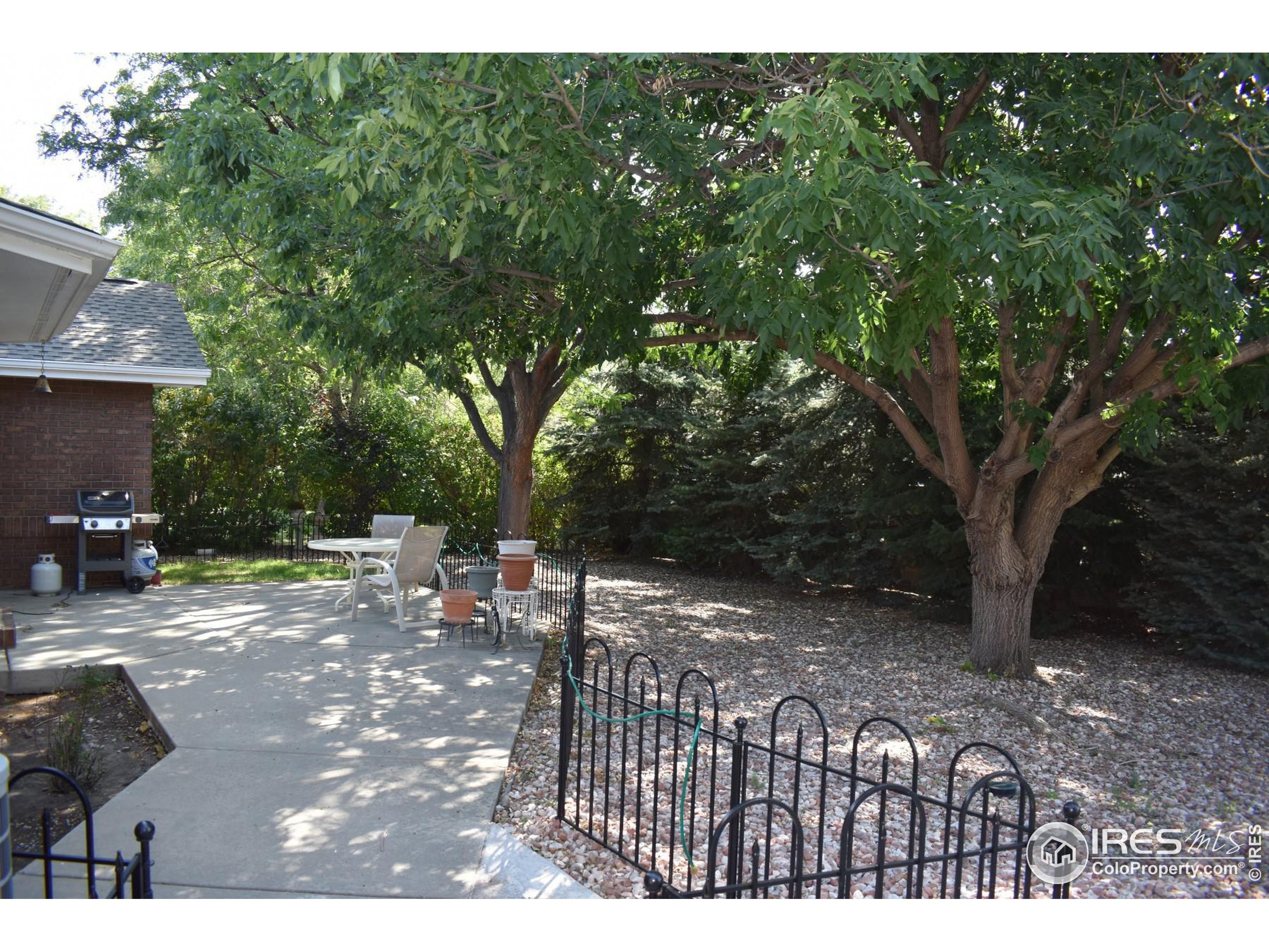 1633 Francis Way