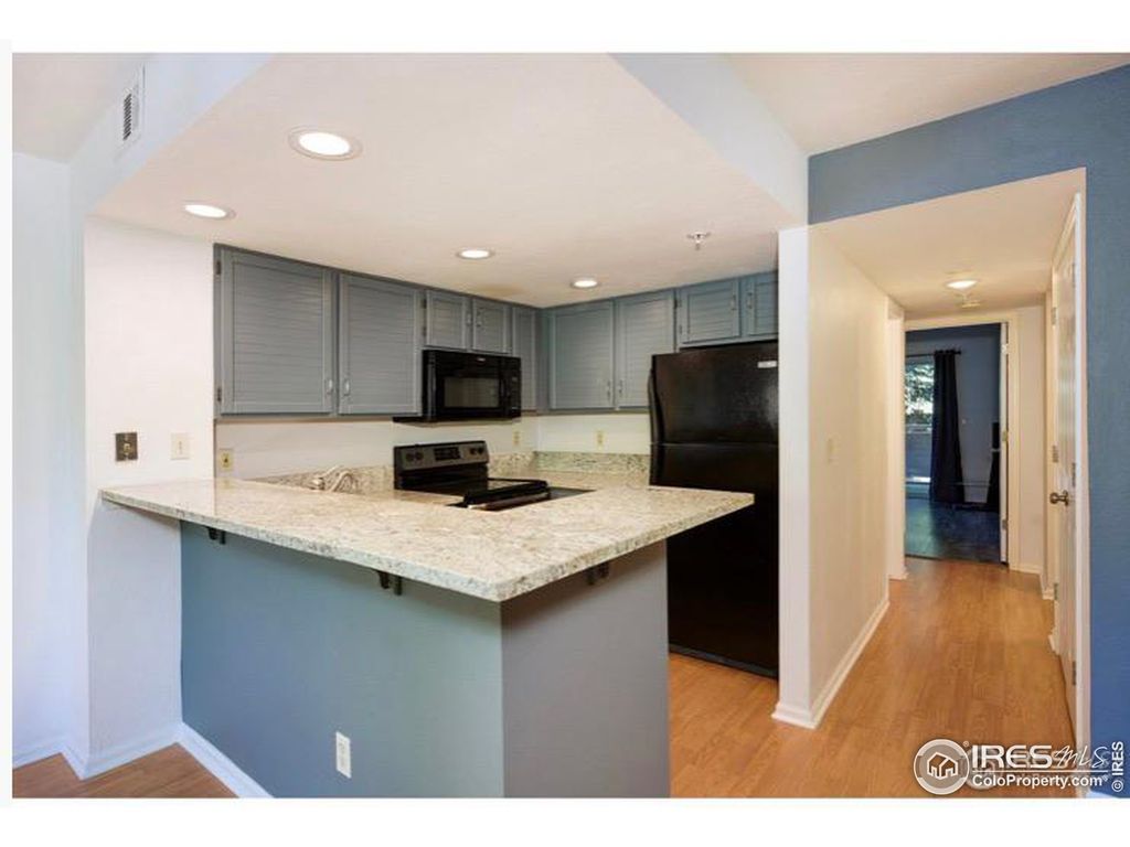Photo of 935 Broadway St 106, Boulder, CO 80302 (MLS # 982821)