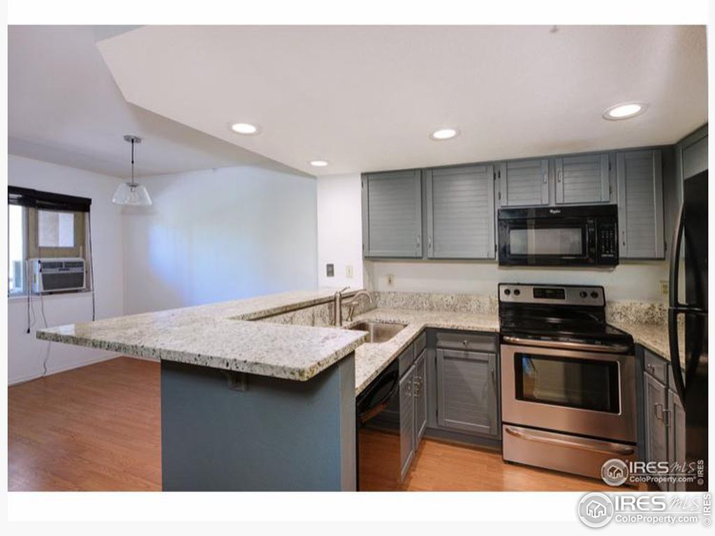 Photo of 935 Broadway St 106, Boulder, CO 80302 (MLS # 982821)