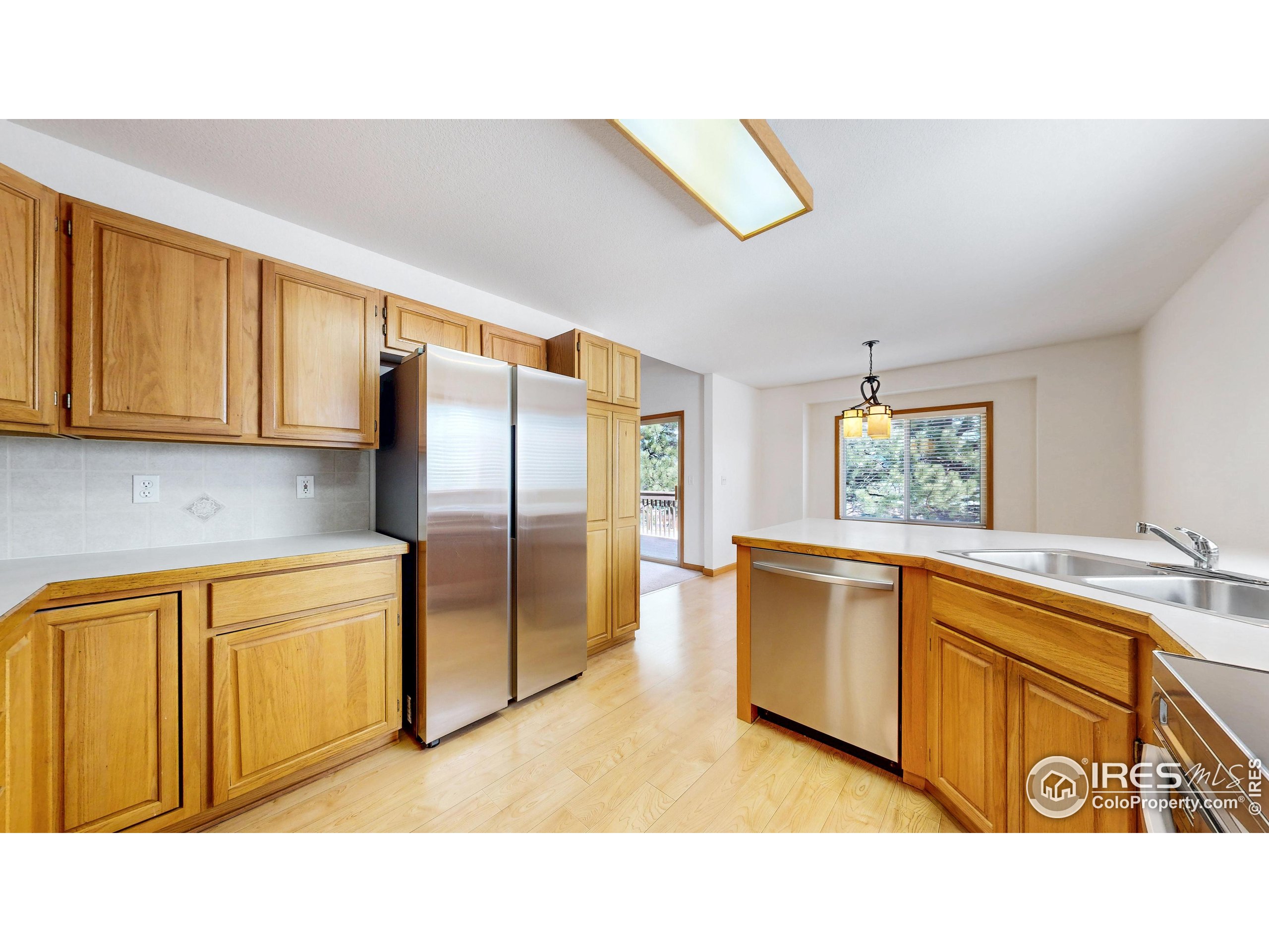 711 Eagle Ln