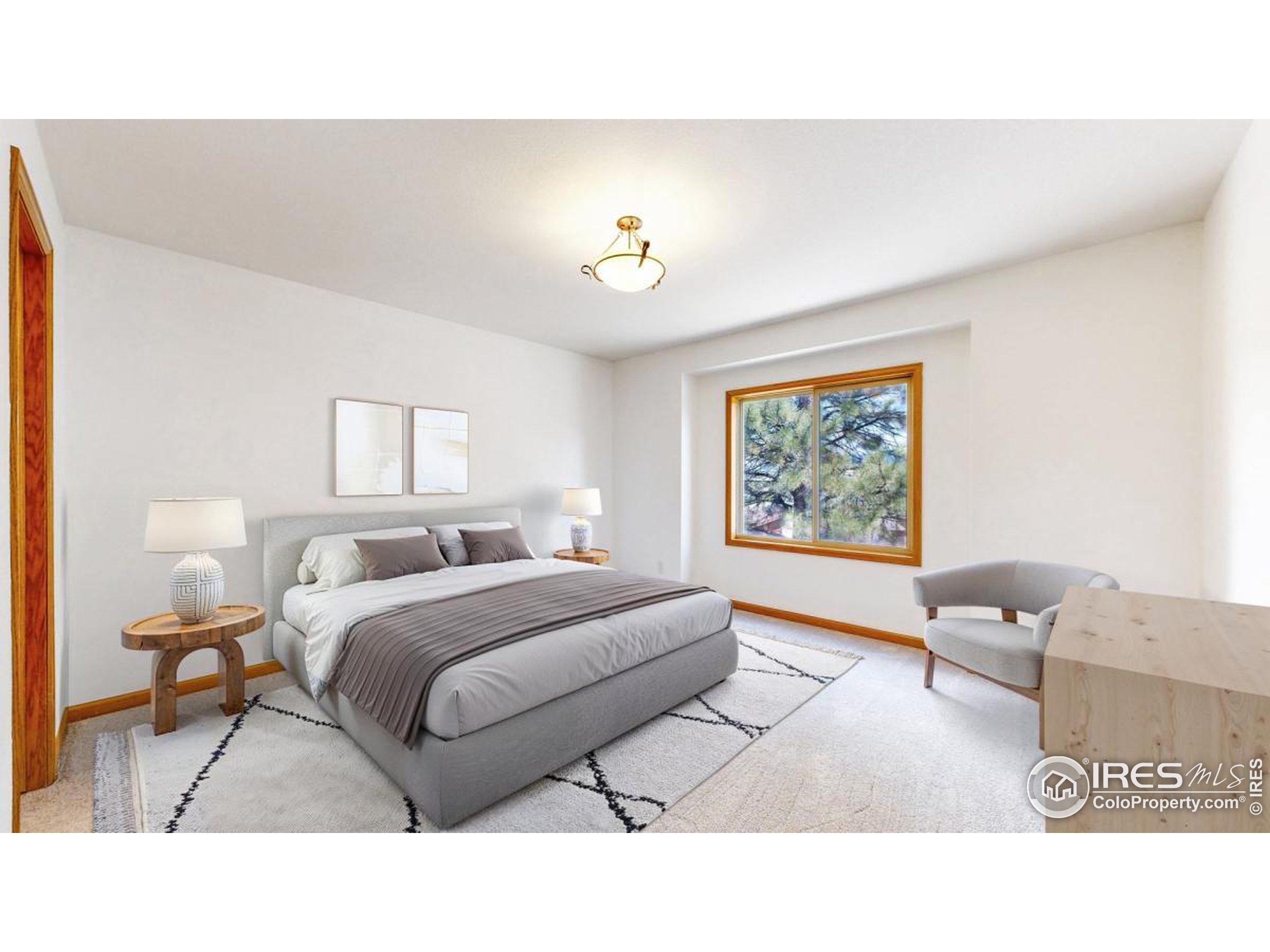 711 Eagle Ln