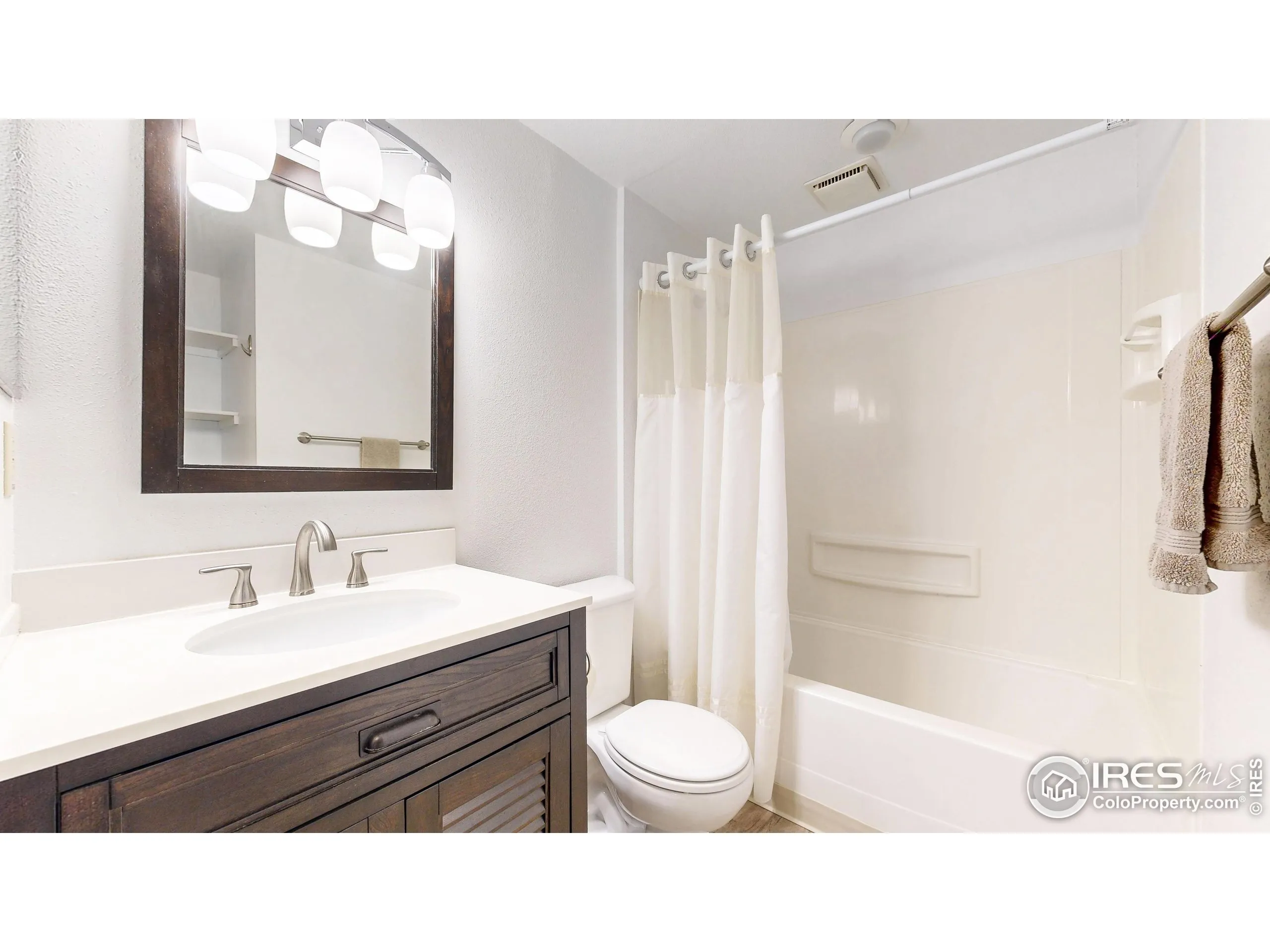 Fort Collins, Colorado 80526, United States, 4 Bedrooms Bedrooms, ,2 BathroomsBathrooms,Residential,Active,154353