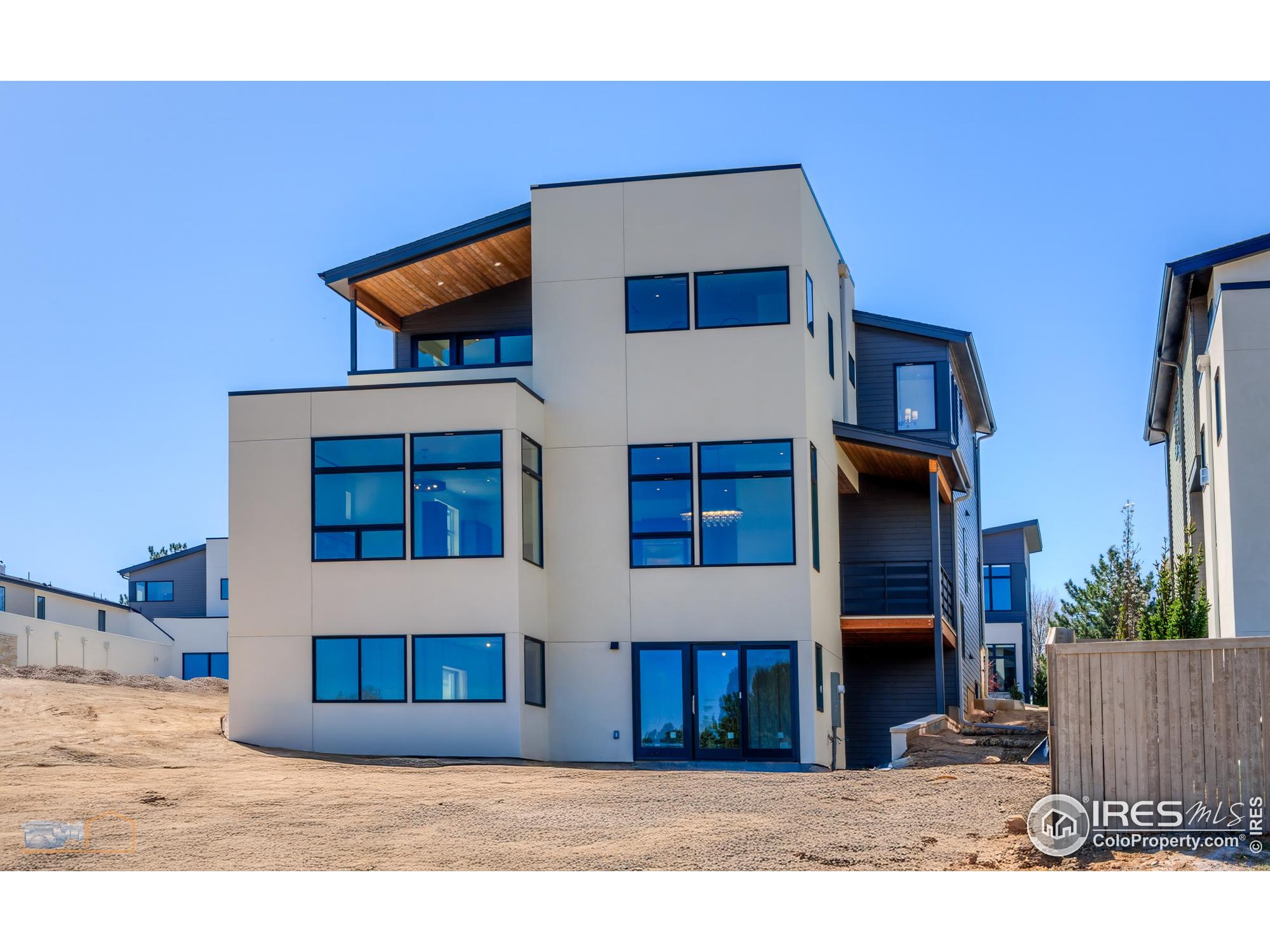 2305 Glacier Ct