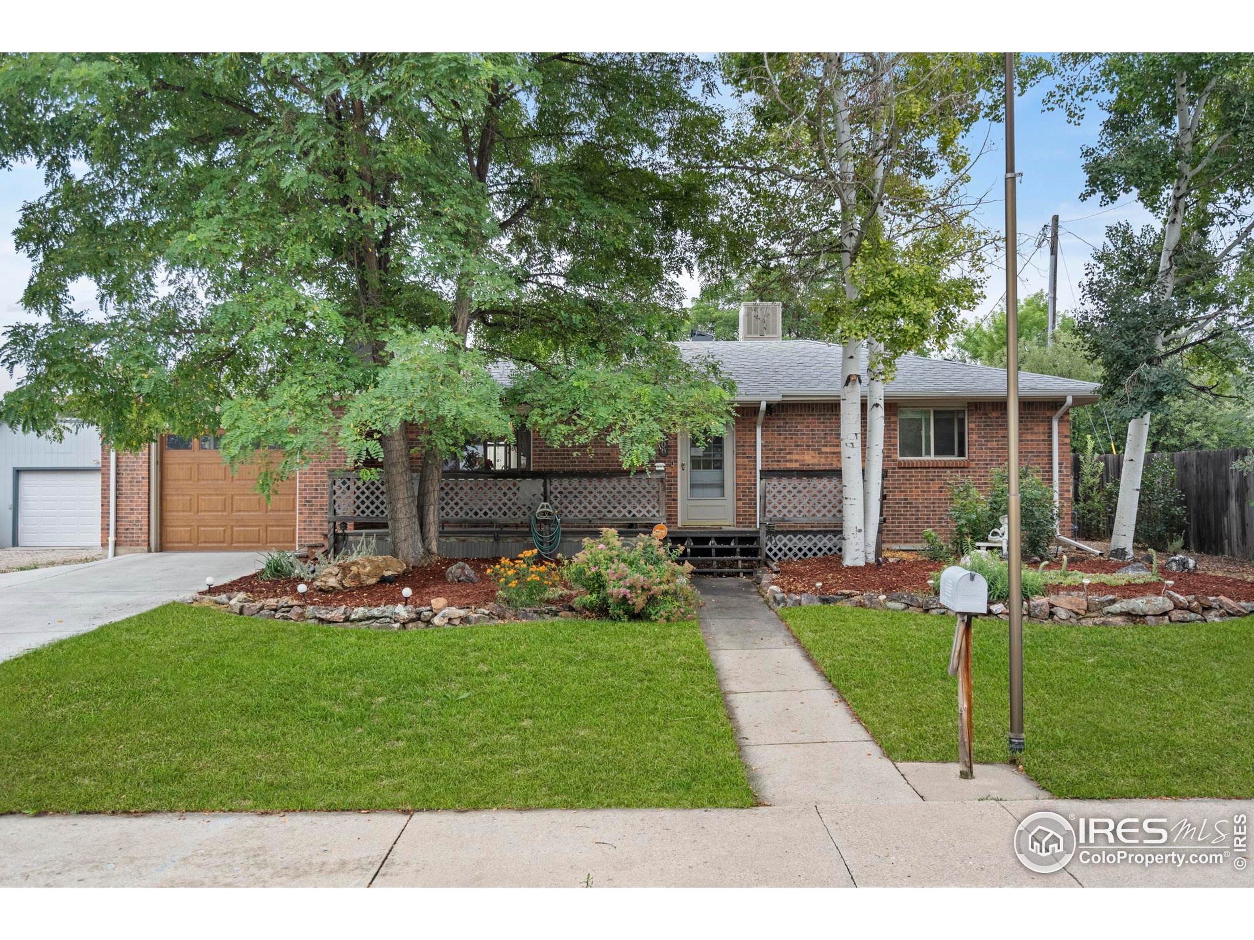 808 S Del Norte Ave