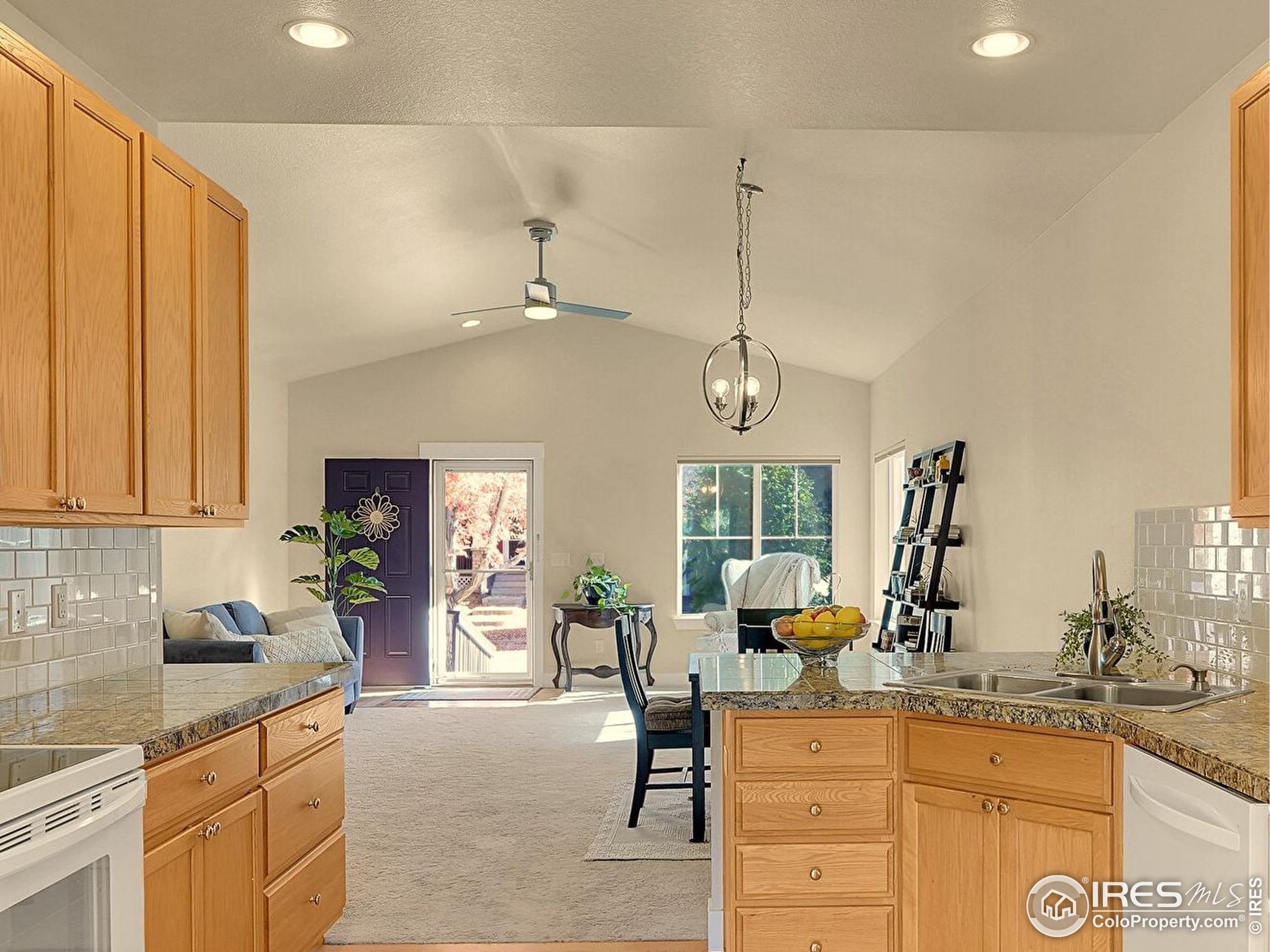 1020 Village Cir