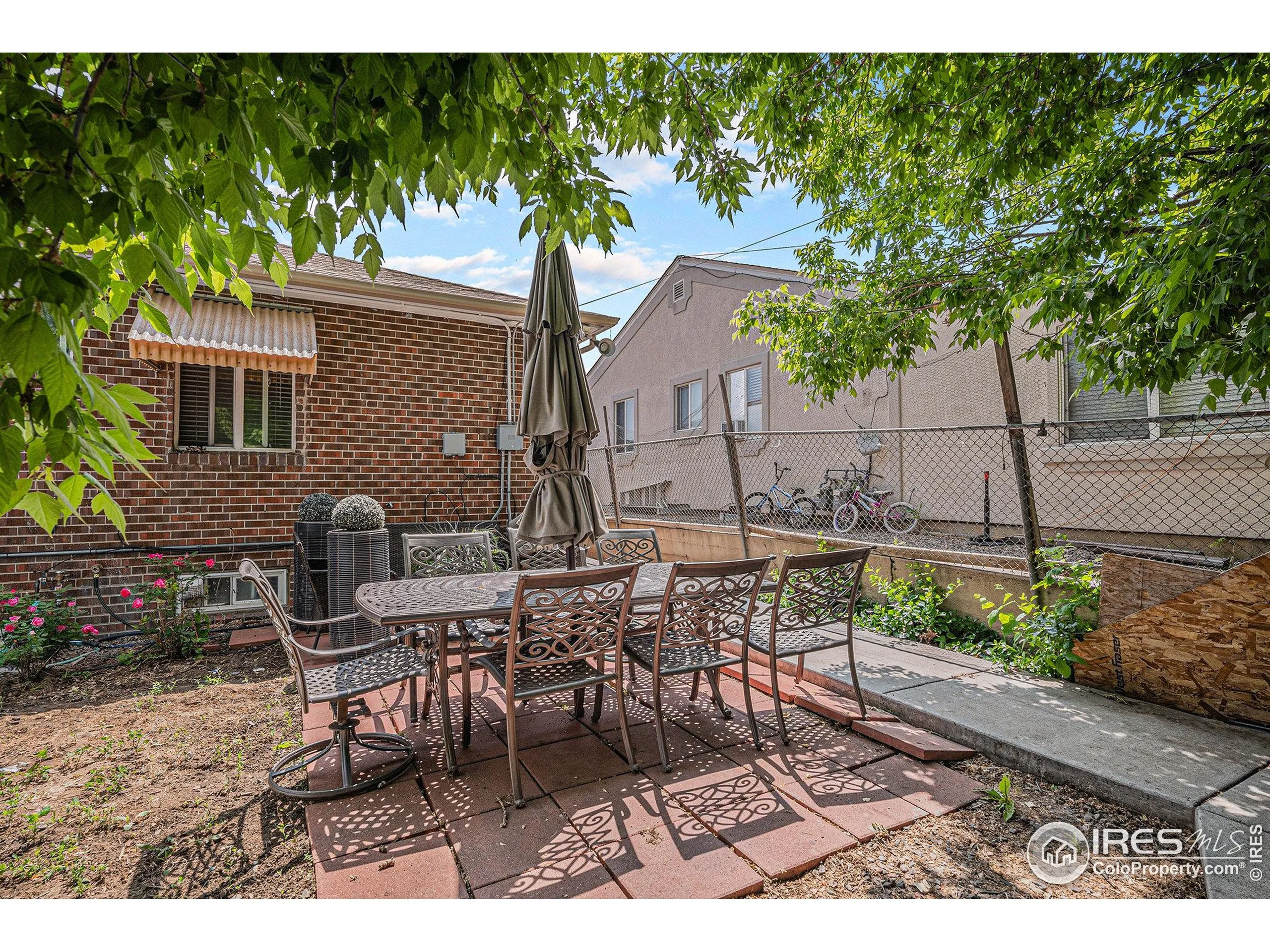 Denver, Colorado 80219, United States, 5 Bedrooms Bedrooms, ,2 BathroomsBathrooms,Residential,Active,141927