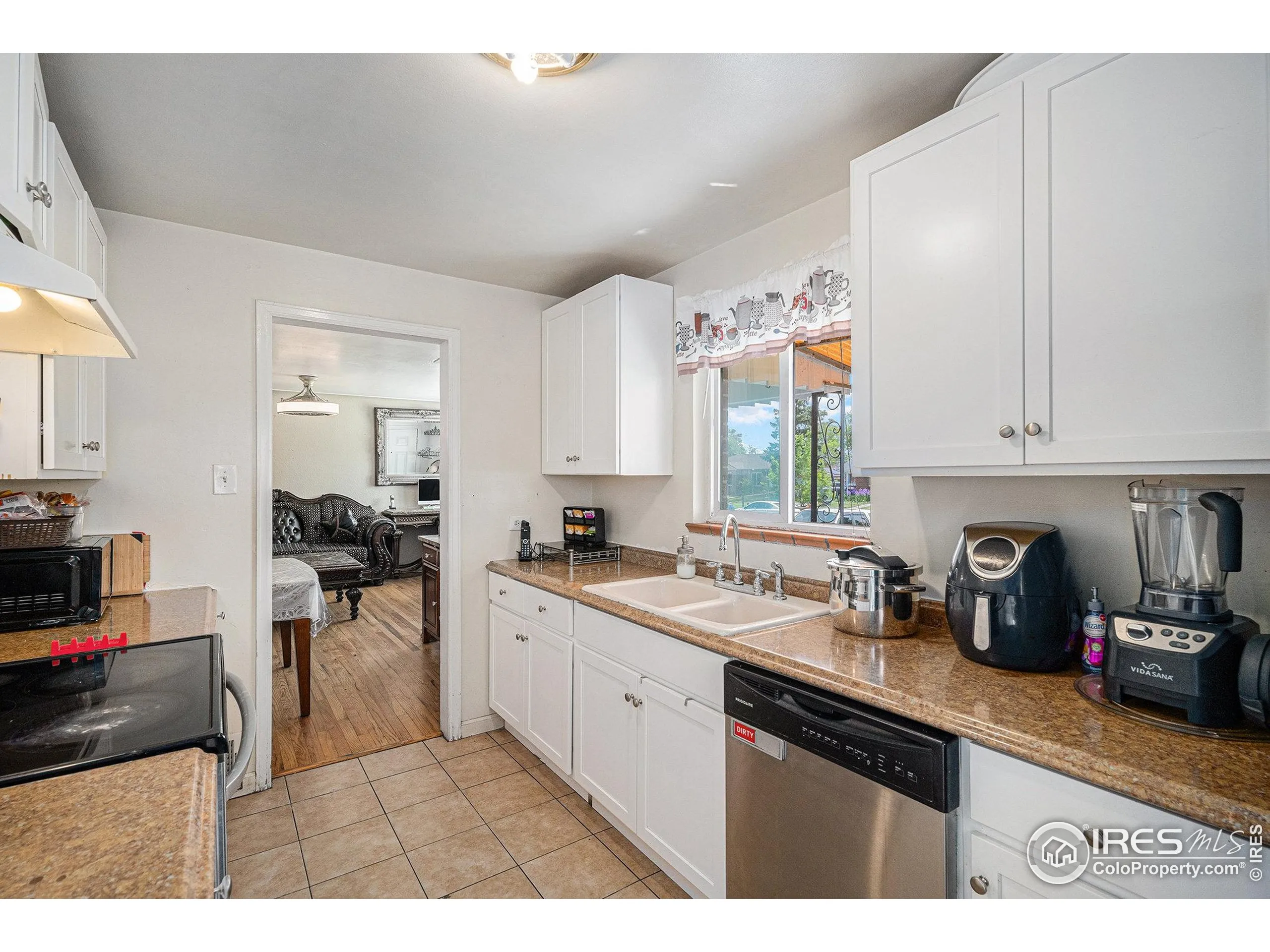 Denver, Colorado 80219, United States, 5 Bedrooms Bedrooms, ,2 BathroomsBathrooms,Residential,Active,141927