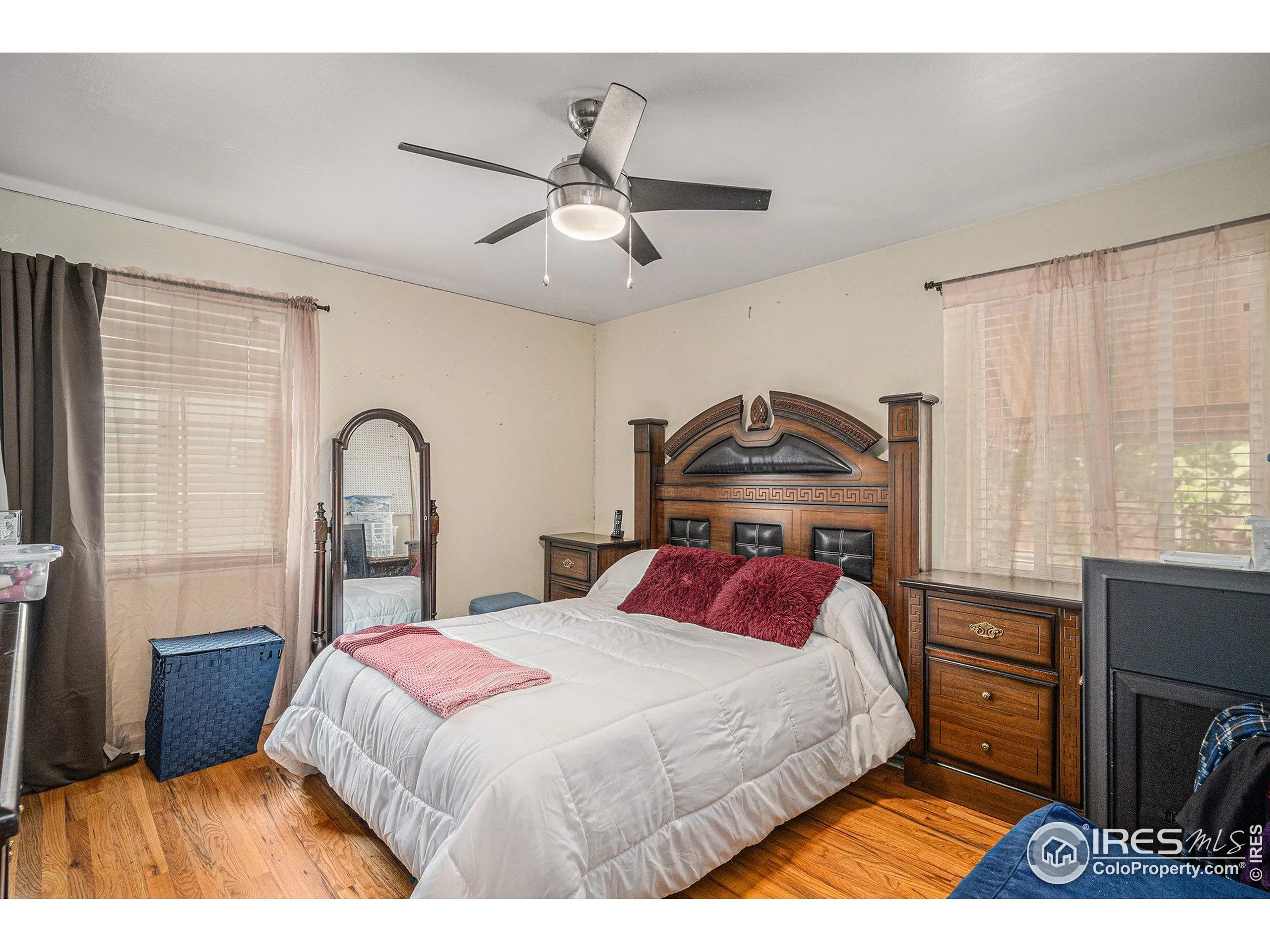 Denver, Colorado 80219, United States, 5 Bedrooms Bedrooms, ,2 BathroomsBathrooms,Residential,Active,141927