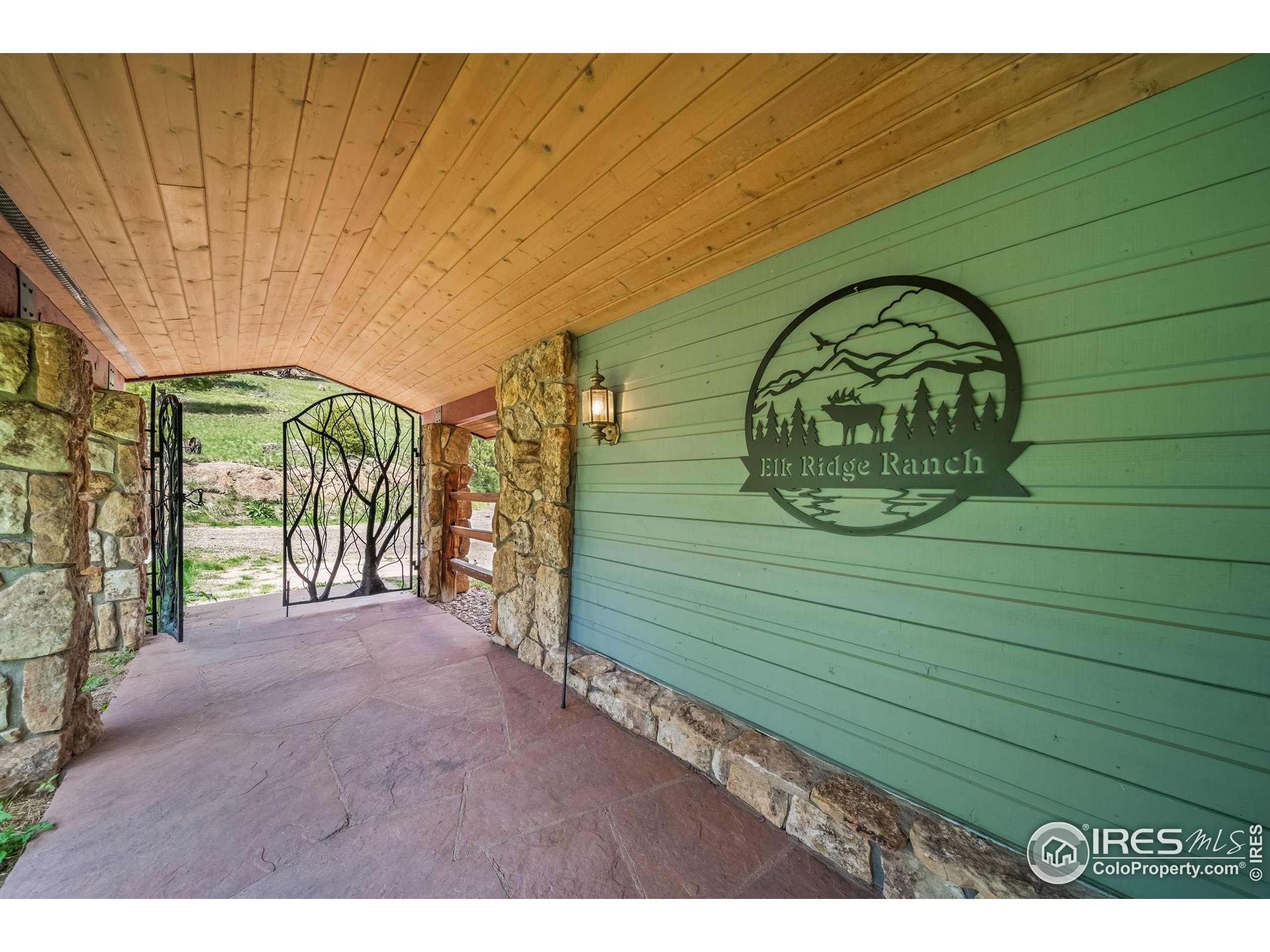 1692 Kiowa Rd