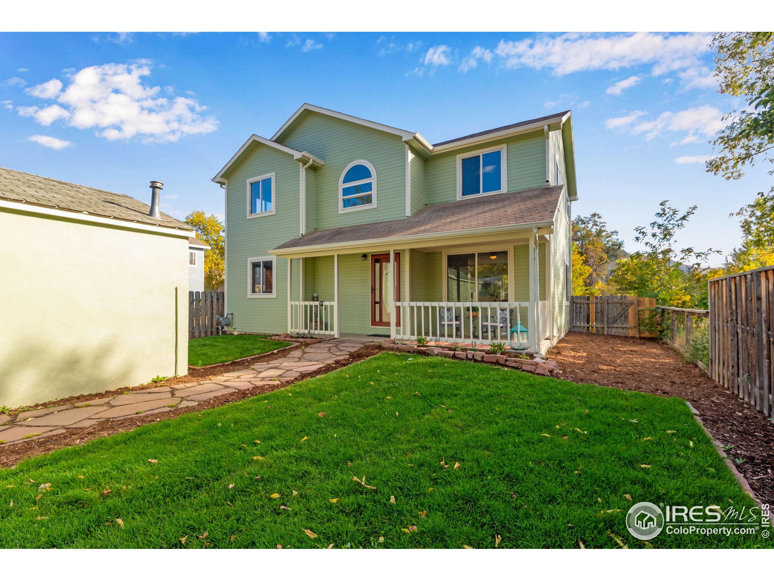 217 Park St

                                                                             Lyons                                

                                    , CO - $1,075,000