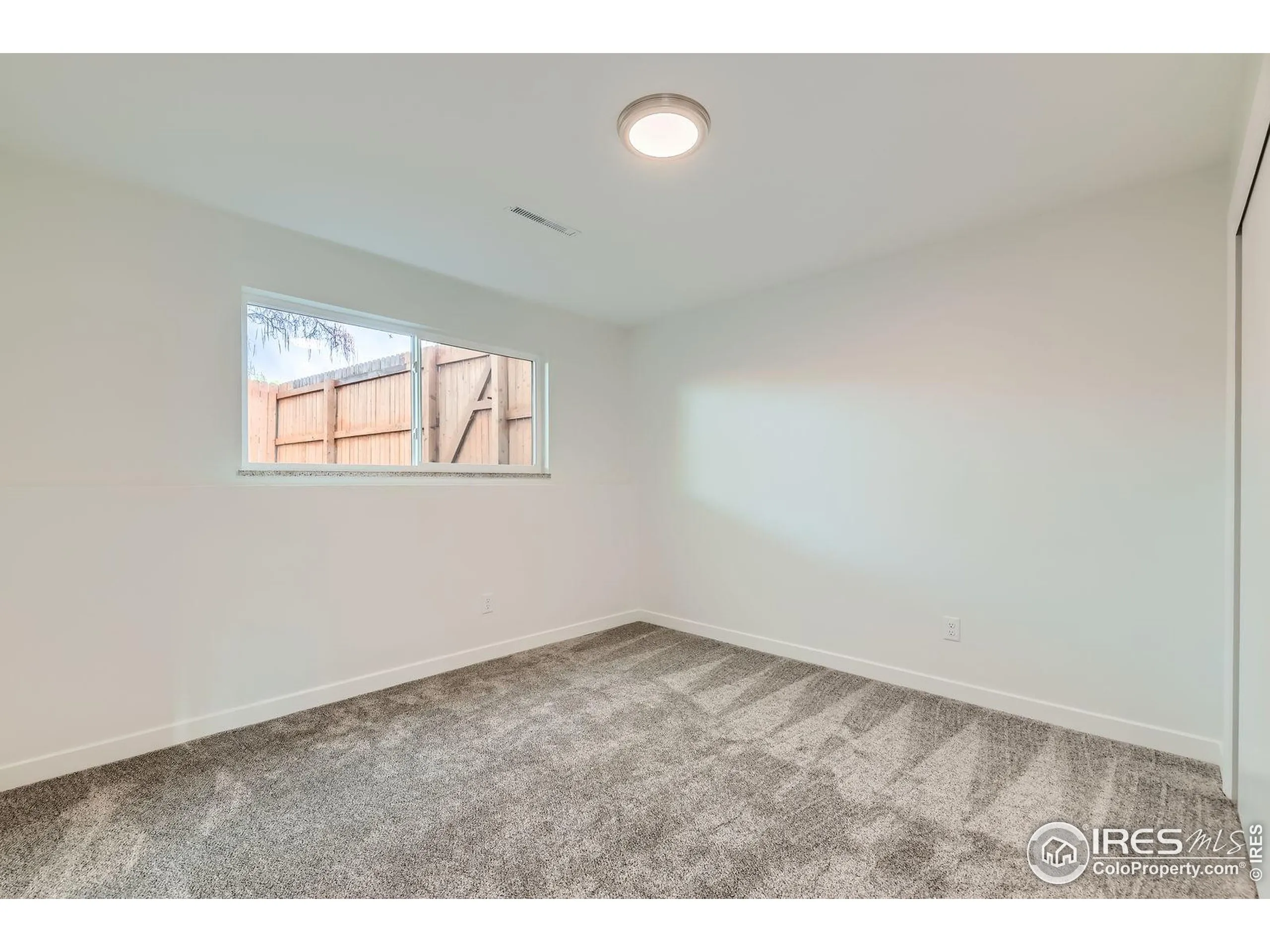 Longmont, Colorado 80504, United States, 4 Bedrooms Bedrooms, ,3 BathroomsBathrooms,Residential,Active,203410