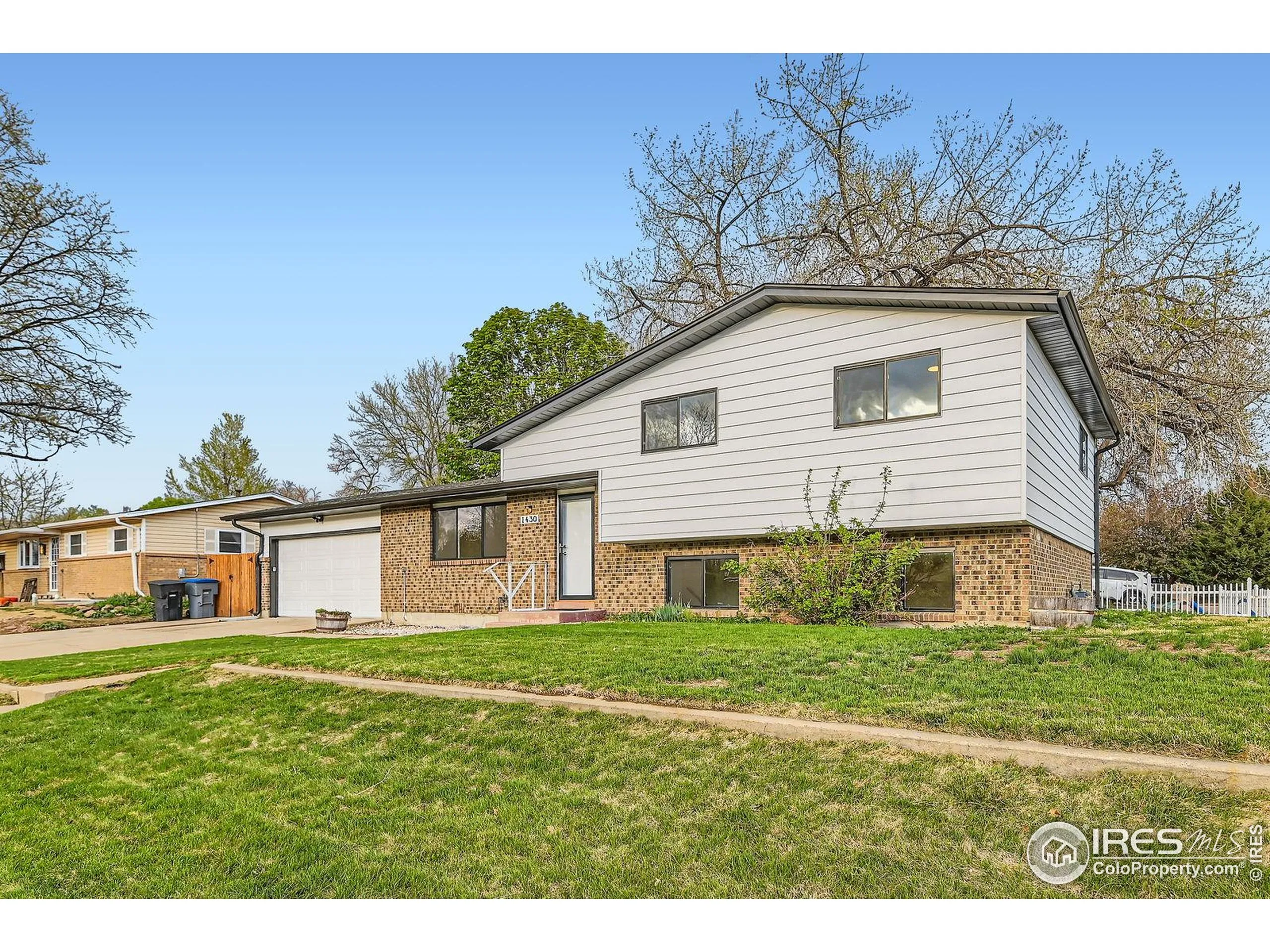 Longmont, Colorado 80504, United States, 4 Bedrooms Bedrooms, ,3 BathroomsBathrooms,Residential,Active,203410