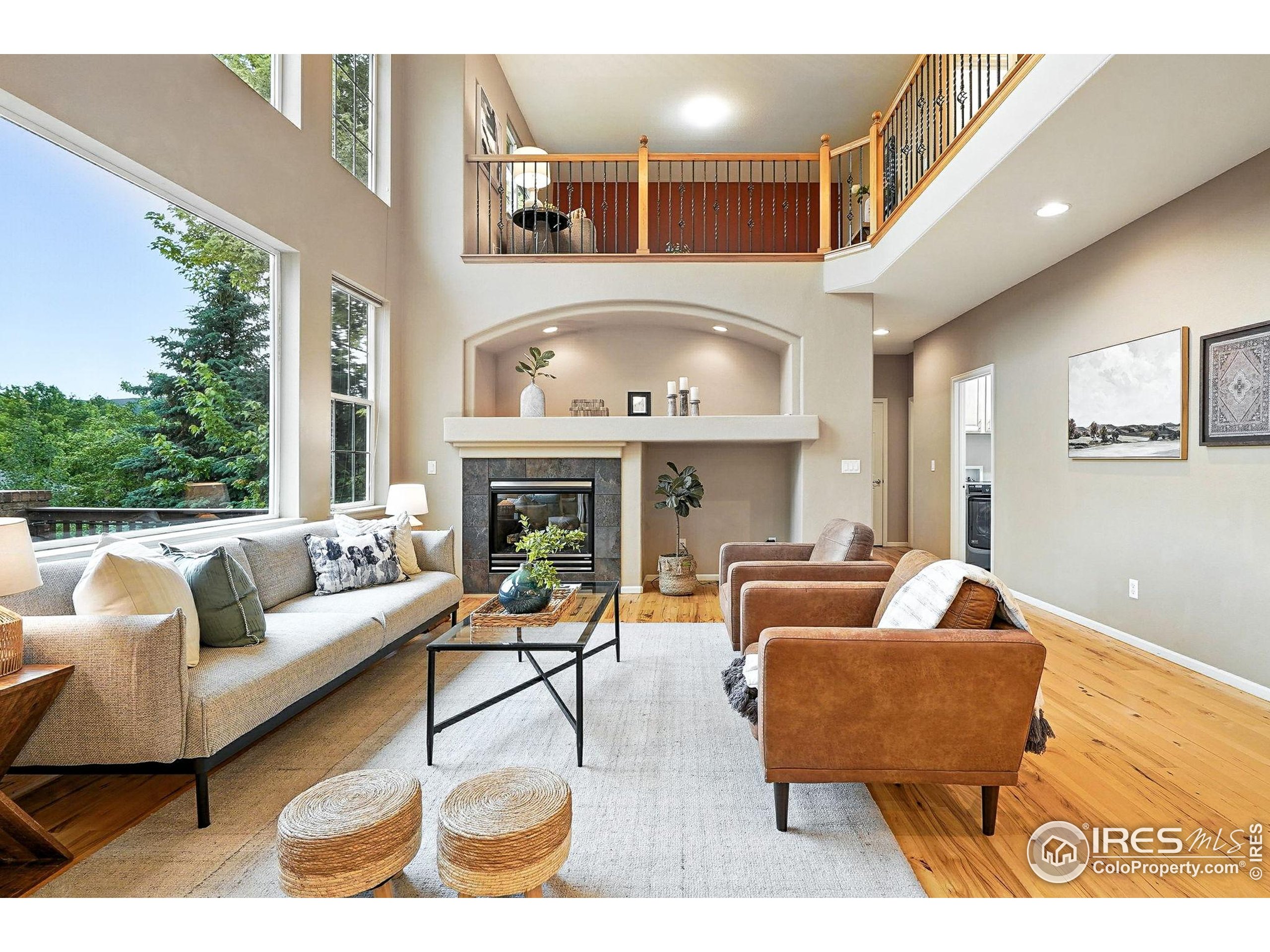 128 Falcon Ln