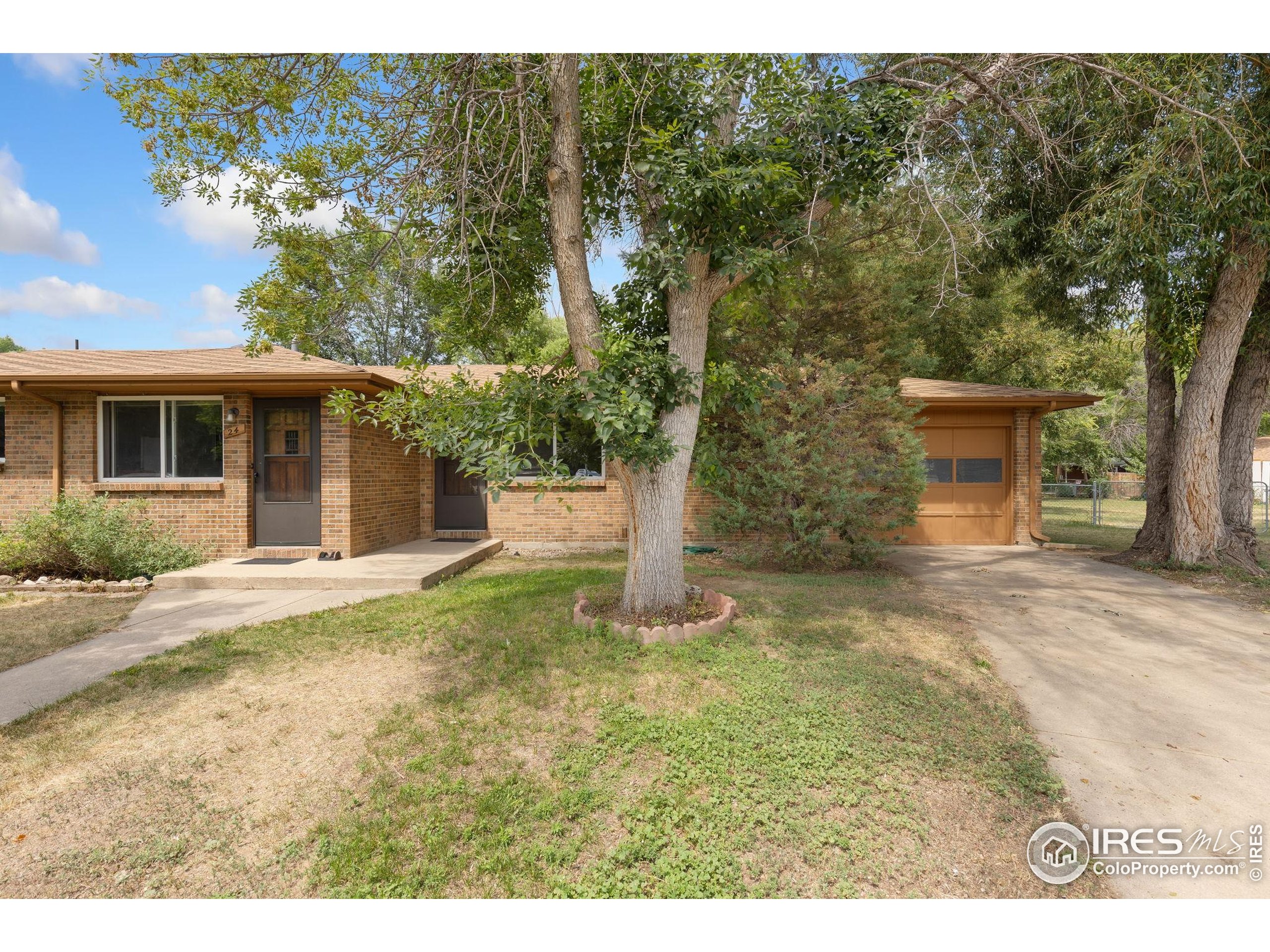 22 Emery Way