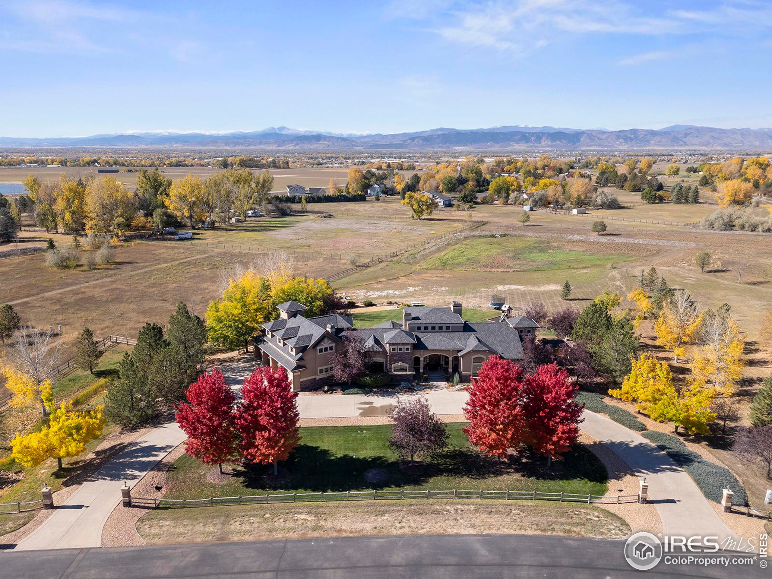 863 Riparian Way