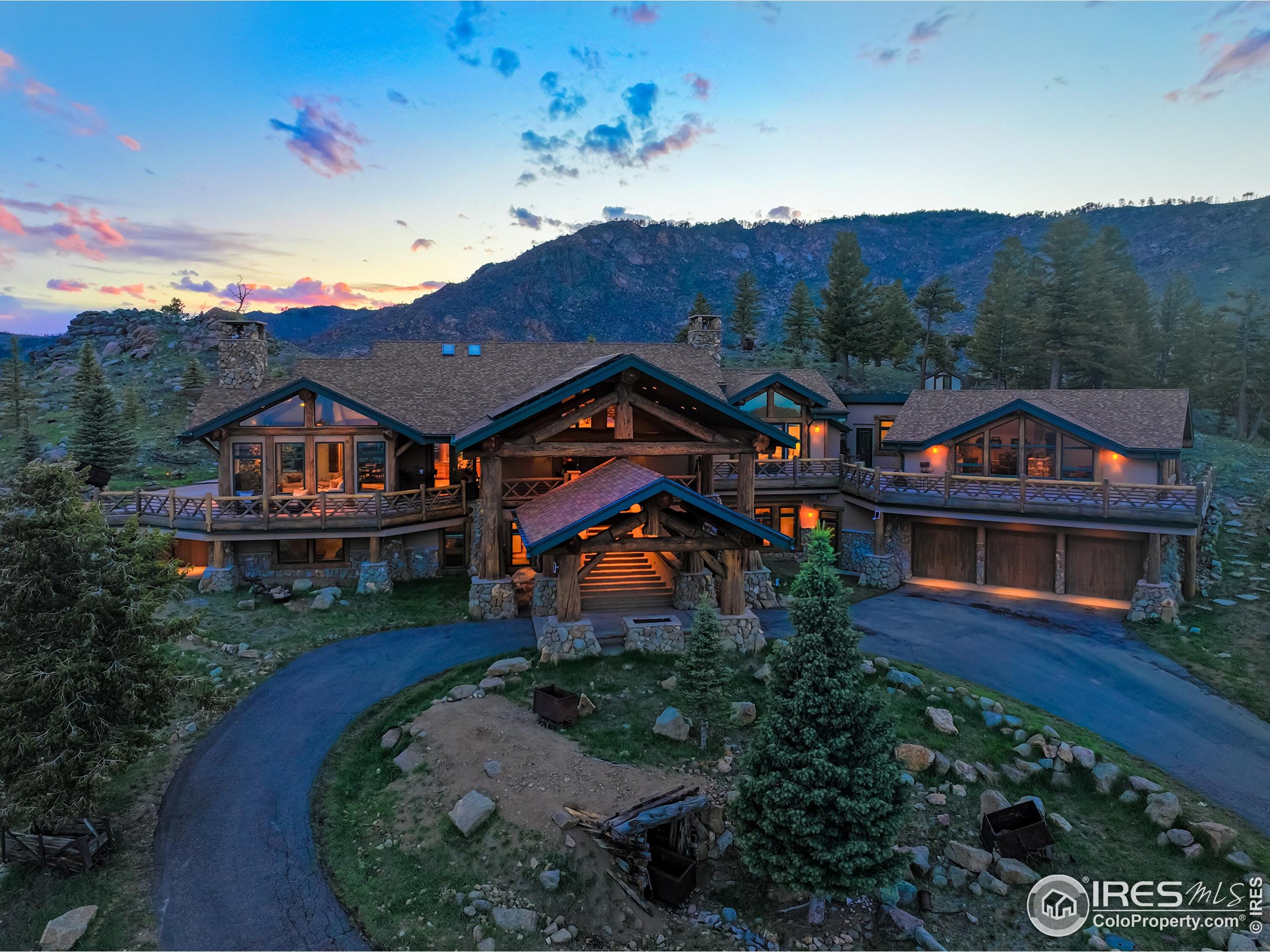 6553 Sunshine Canyon Dr