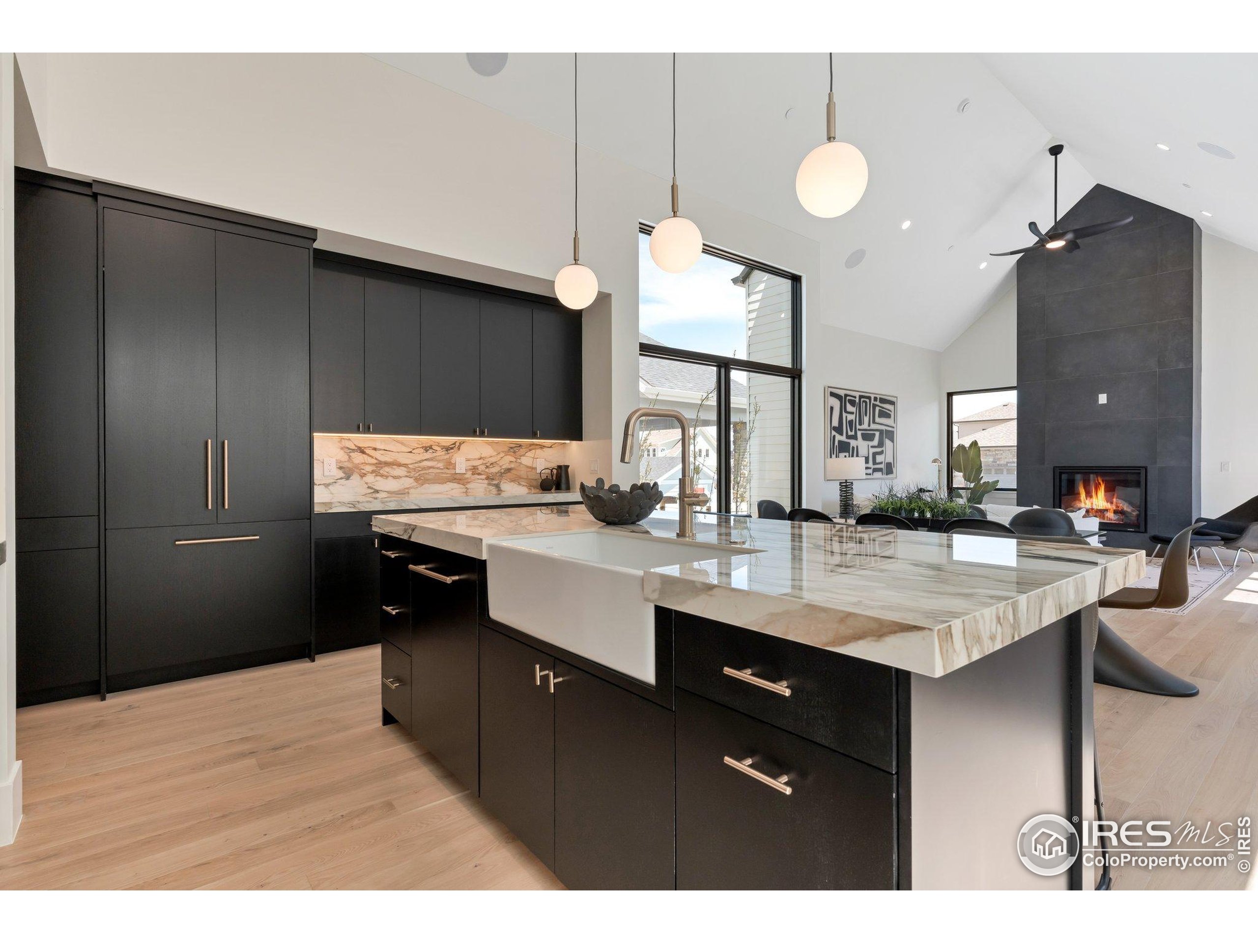 306 S 3rd Ave